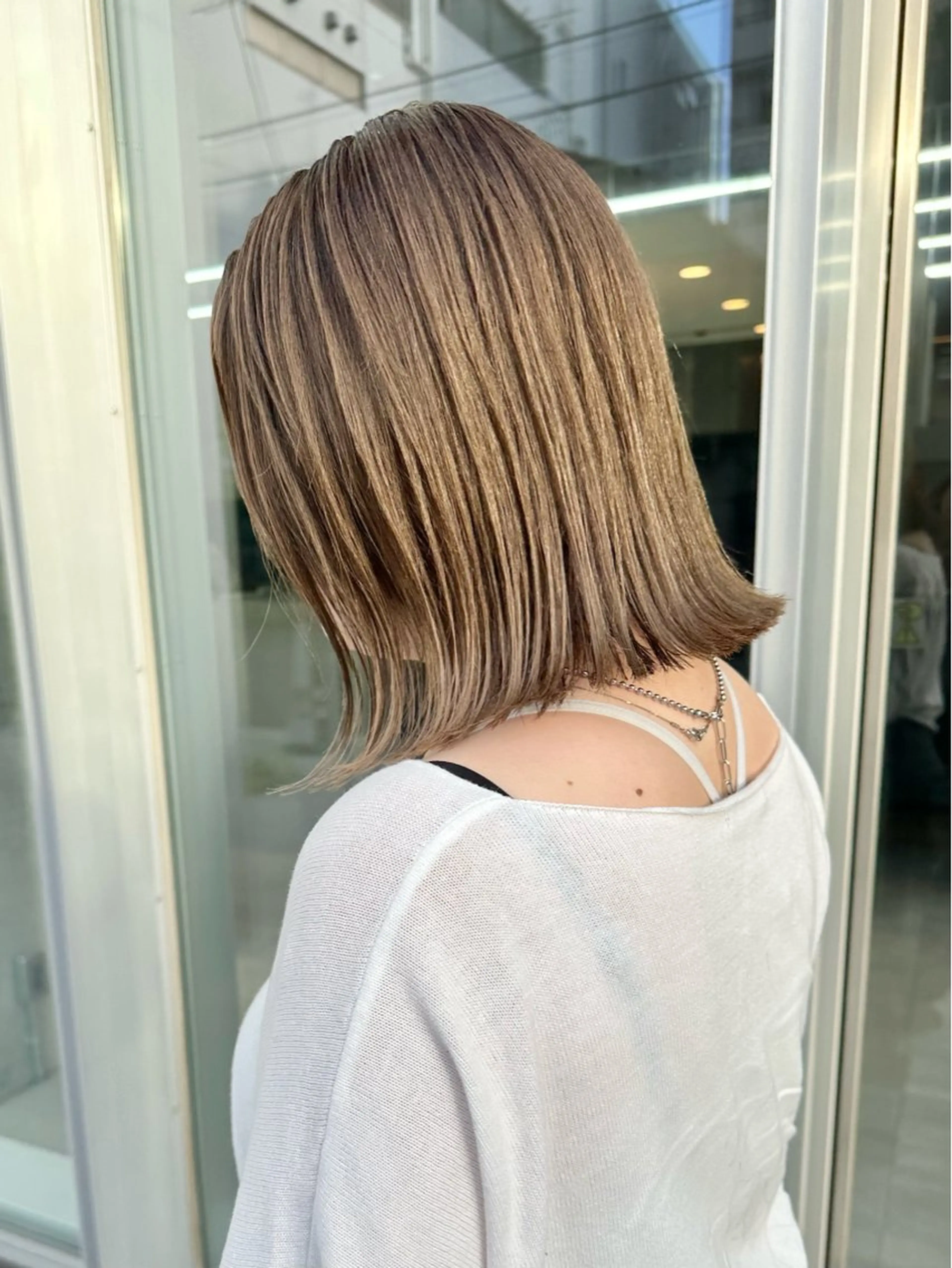 ミディアム カラー 吉川 未佑のヘアスタイル