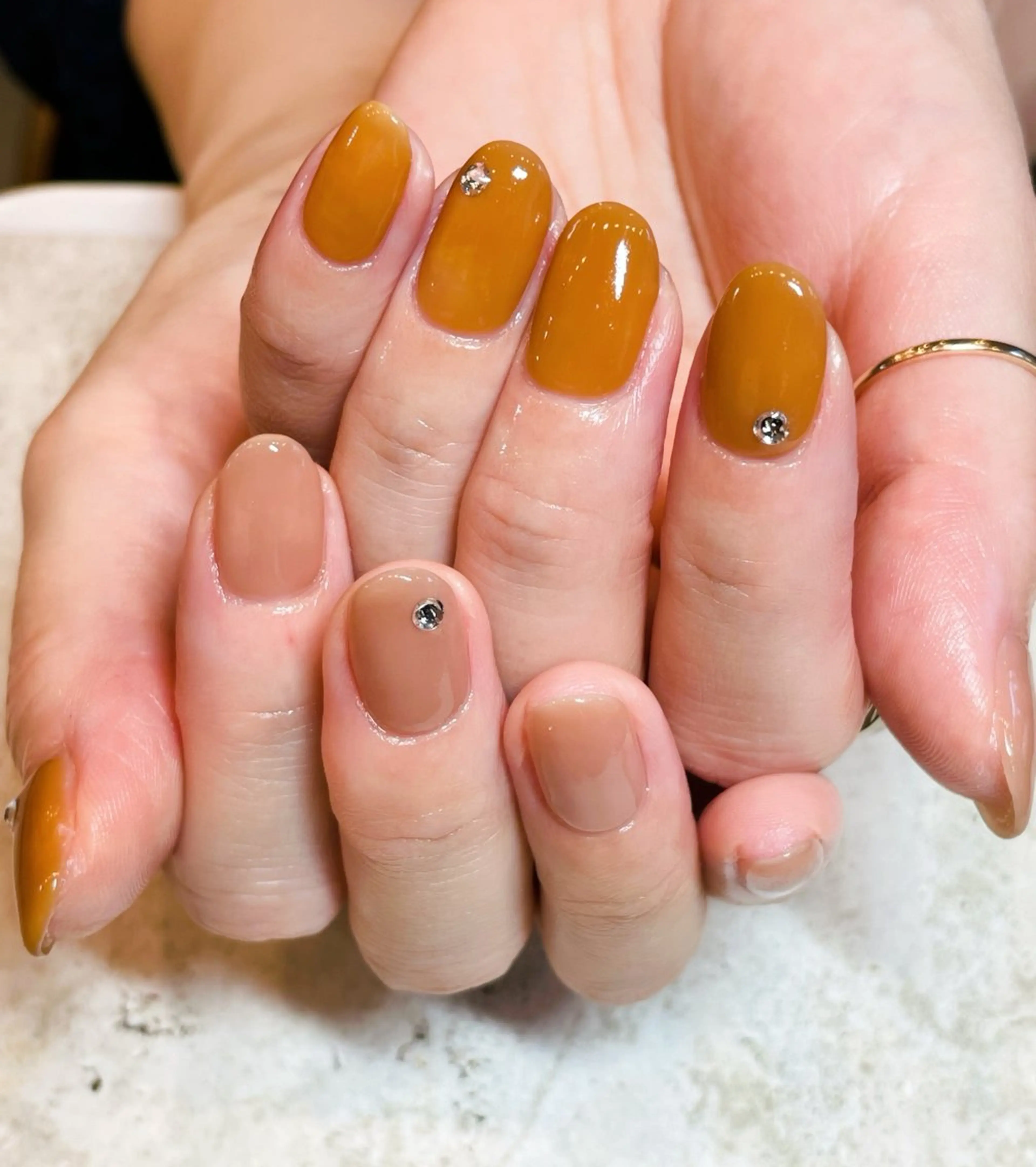 ネイル ストーンネイル éclat Mのネイルデザイン