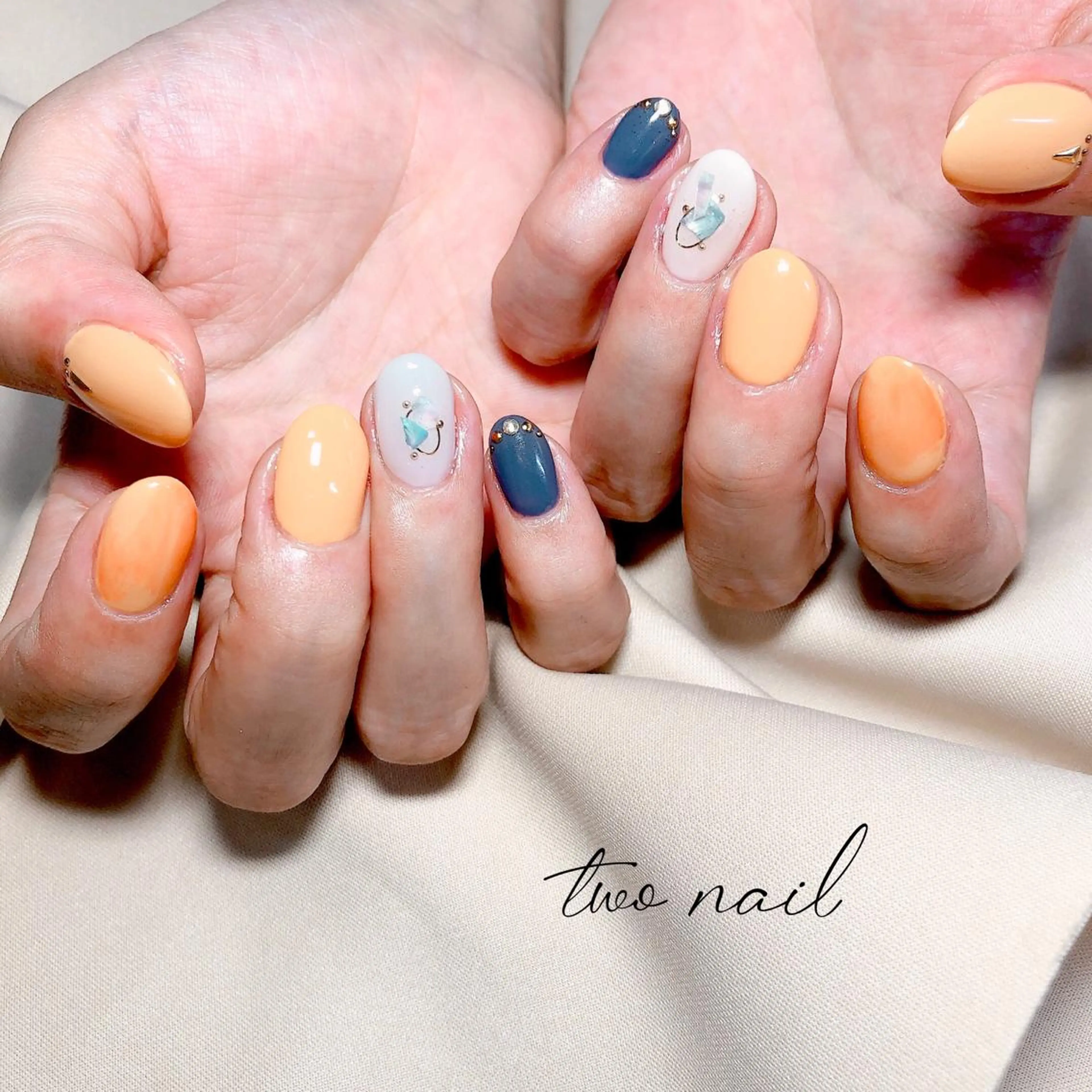 ネイル アートネイル フットネイル ハート ニュアンスネイル ホワイト two nailのネイルデザイン