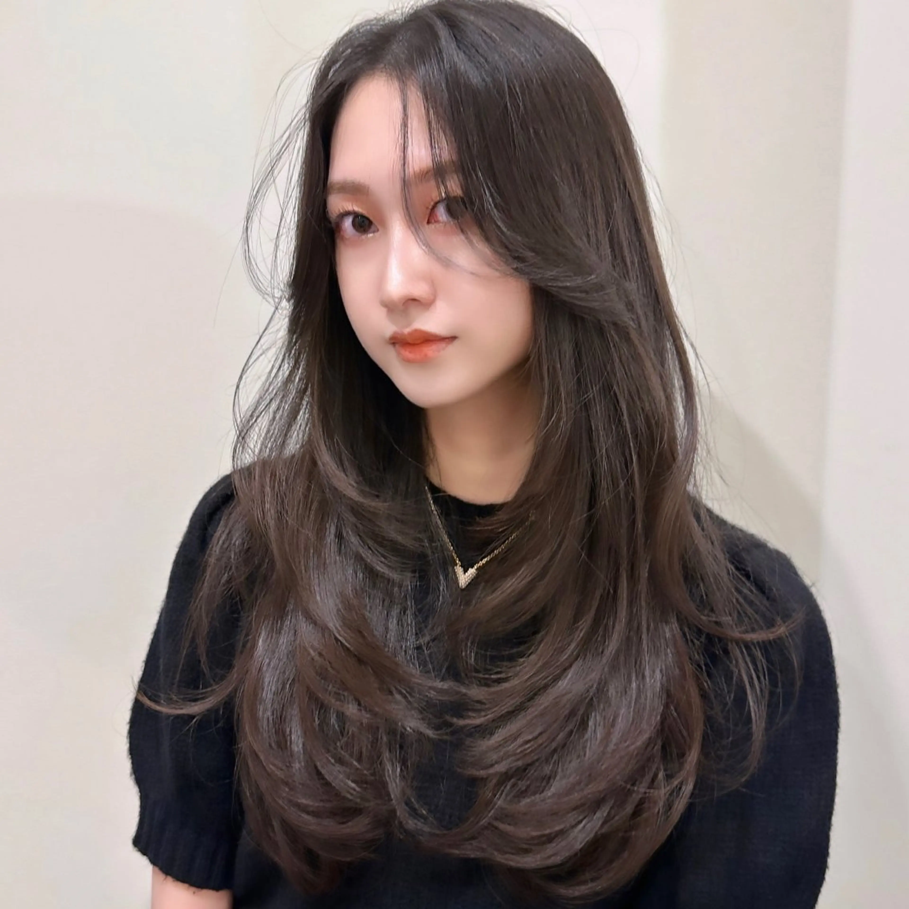 ロング カット ヘアカラー トリートメント 🌹ハッシュカット、 レイヤー韓国ヘア🌹のヘアスタイル