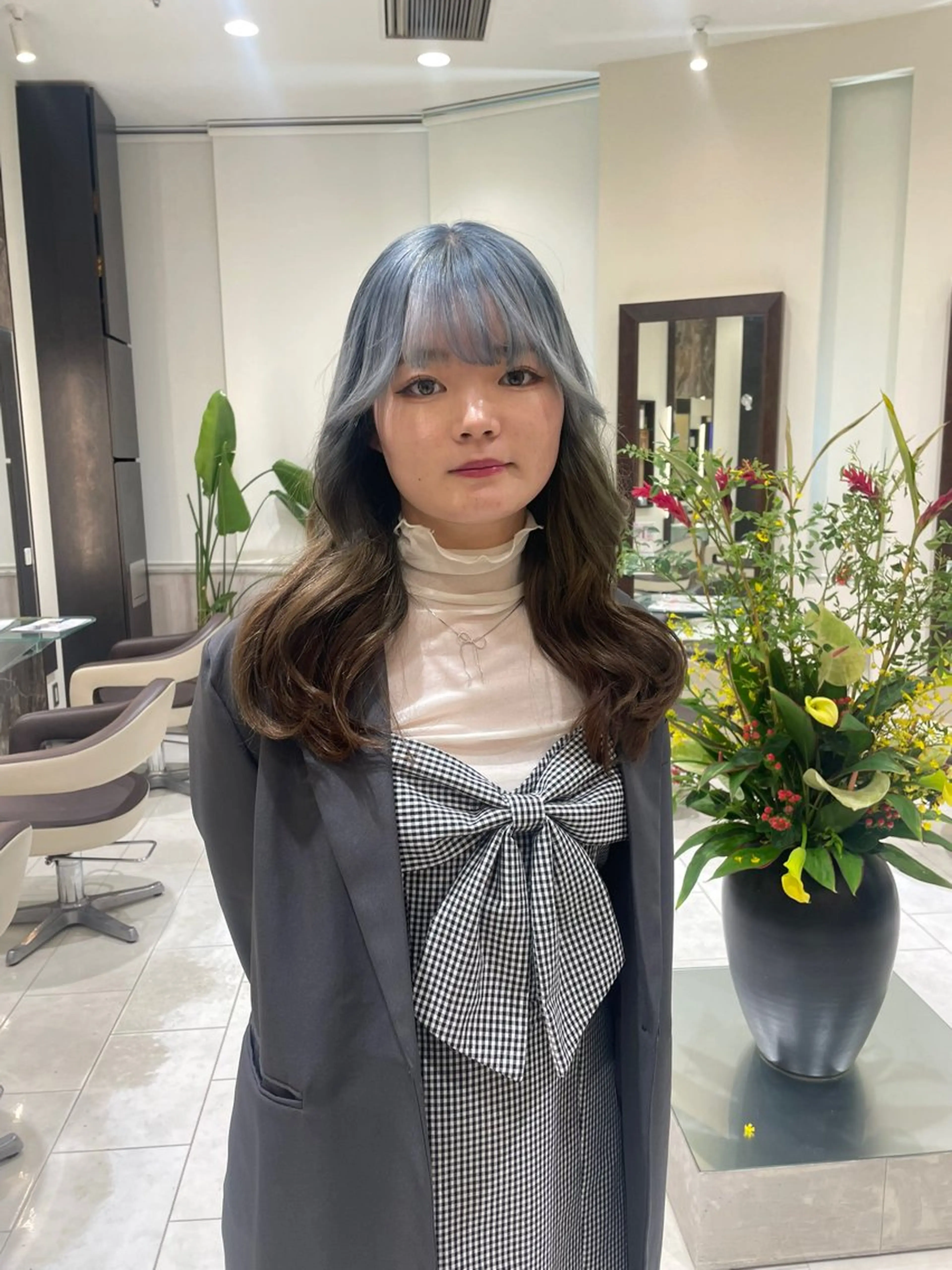 ロング カラー アクアカラー ブルーカラー まるやま ひなこ/艶髪カラーのヘアスタイル