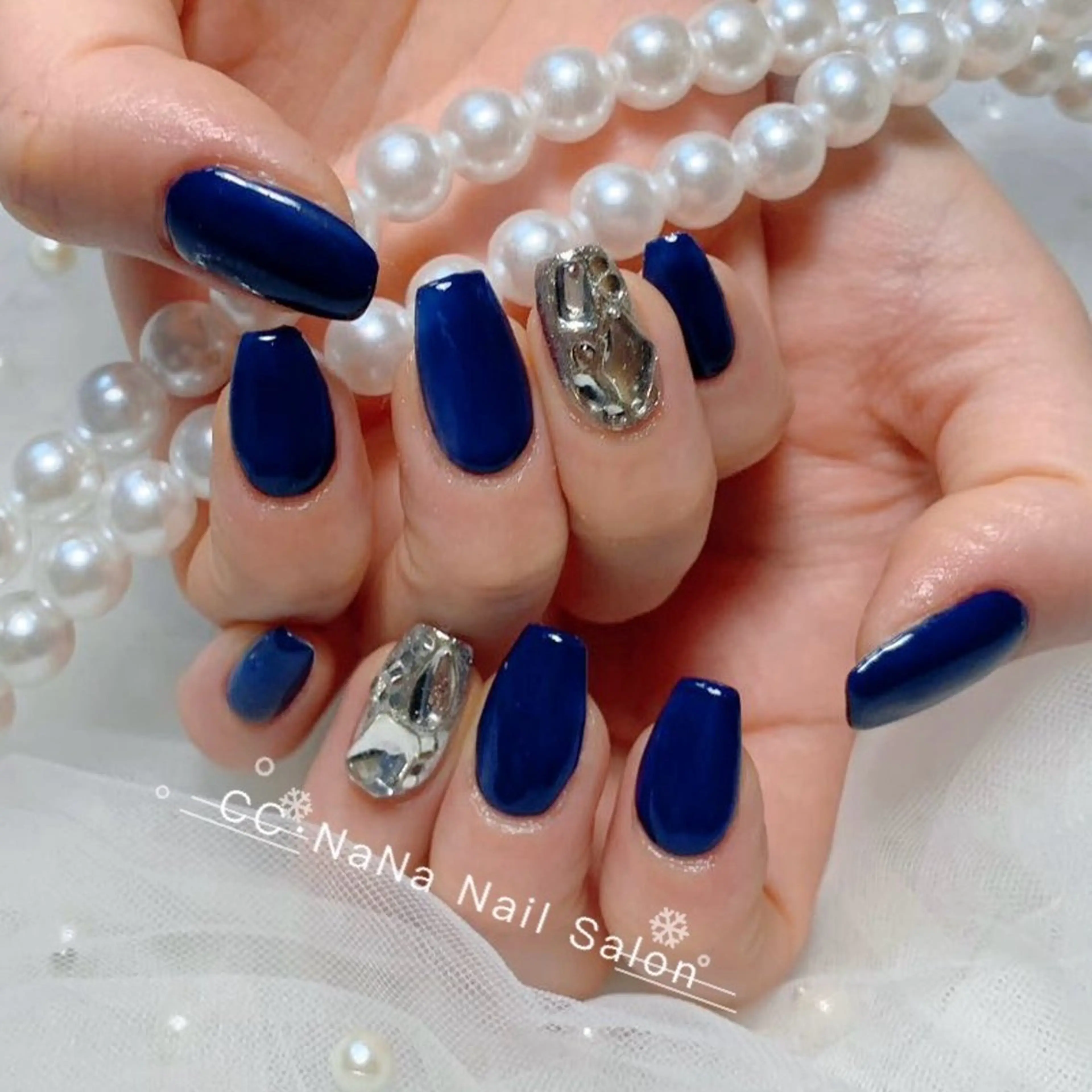 ネイル キラキラネイル ワンカラーネイル ハンドネイル 💎CC・NaNa 韓国風ネイル🌙Cのネイルデザイン
