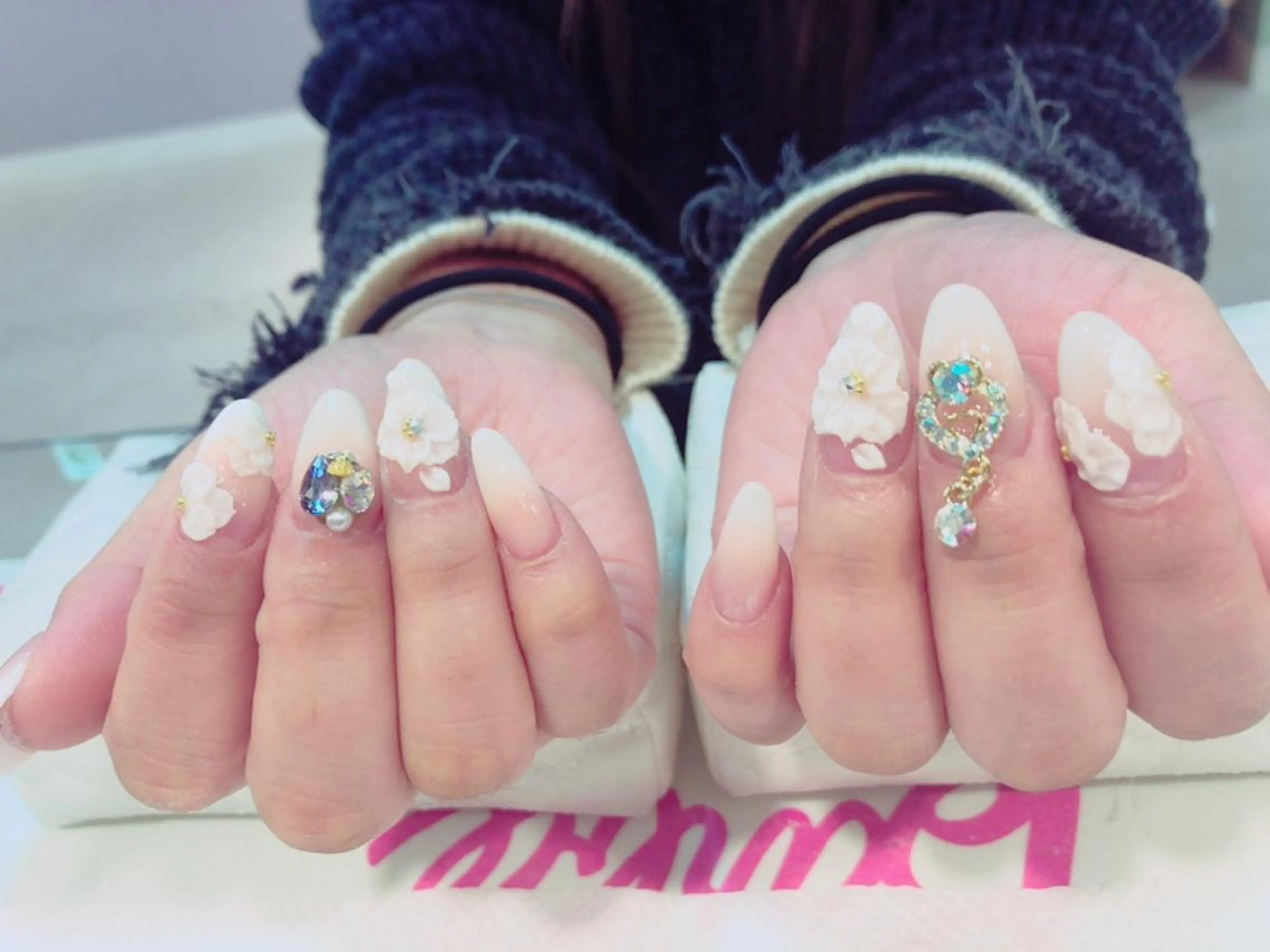 ネイル salon de Tiaraのネイルデザイン