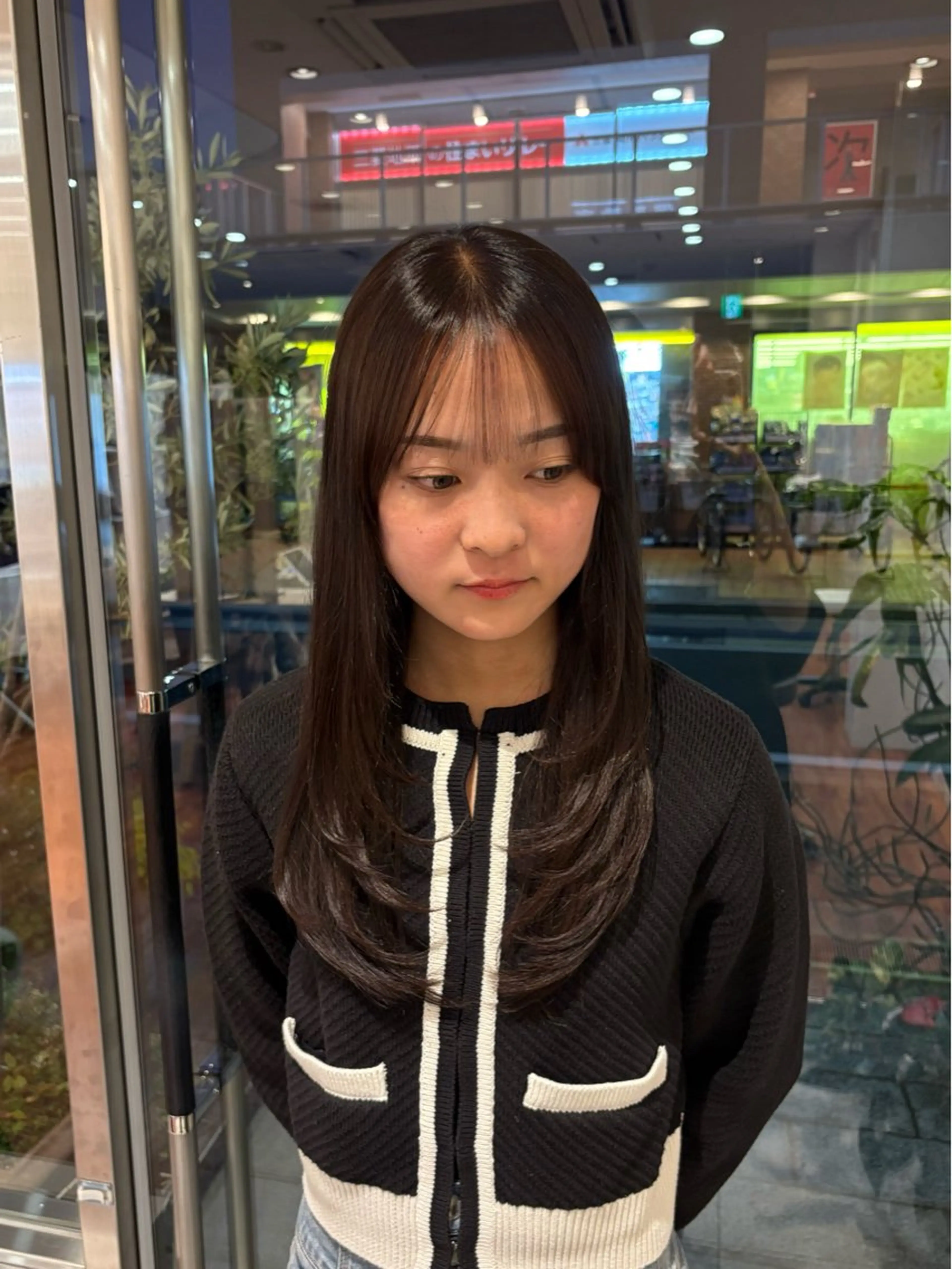 ロング カット ヘアカラー 神田 音羽のヘアスタイル