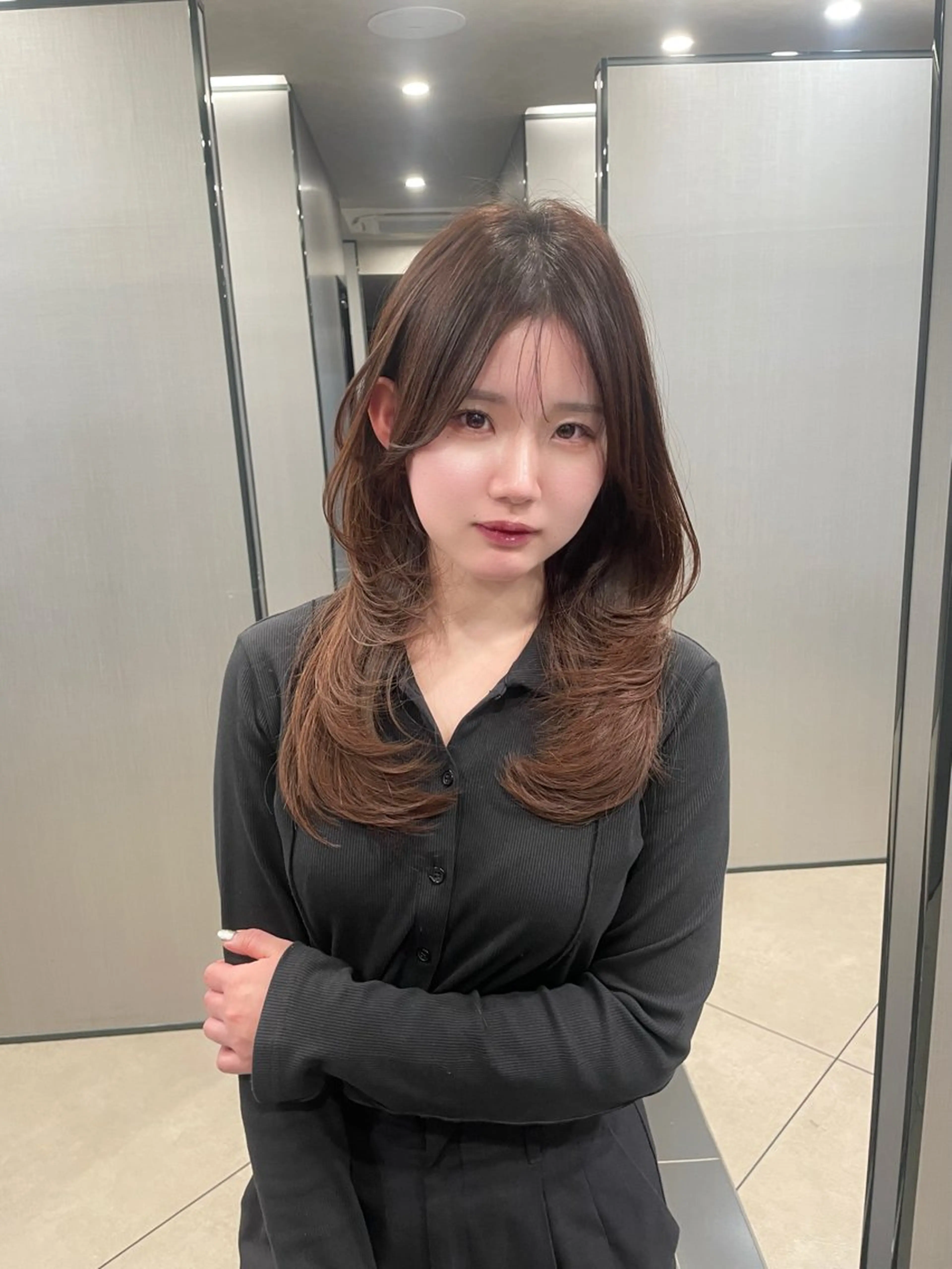 セミロング レイヤーカット 松尾 祐輝のヘアスタイル