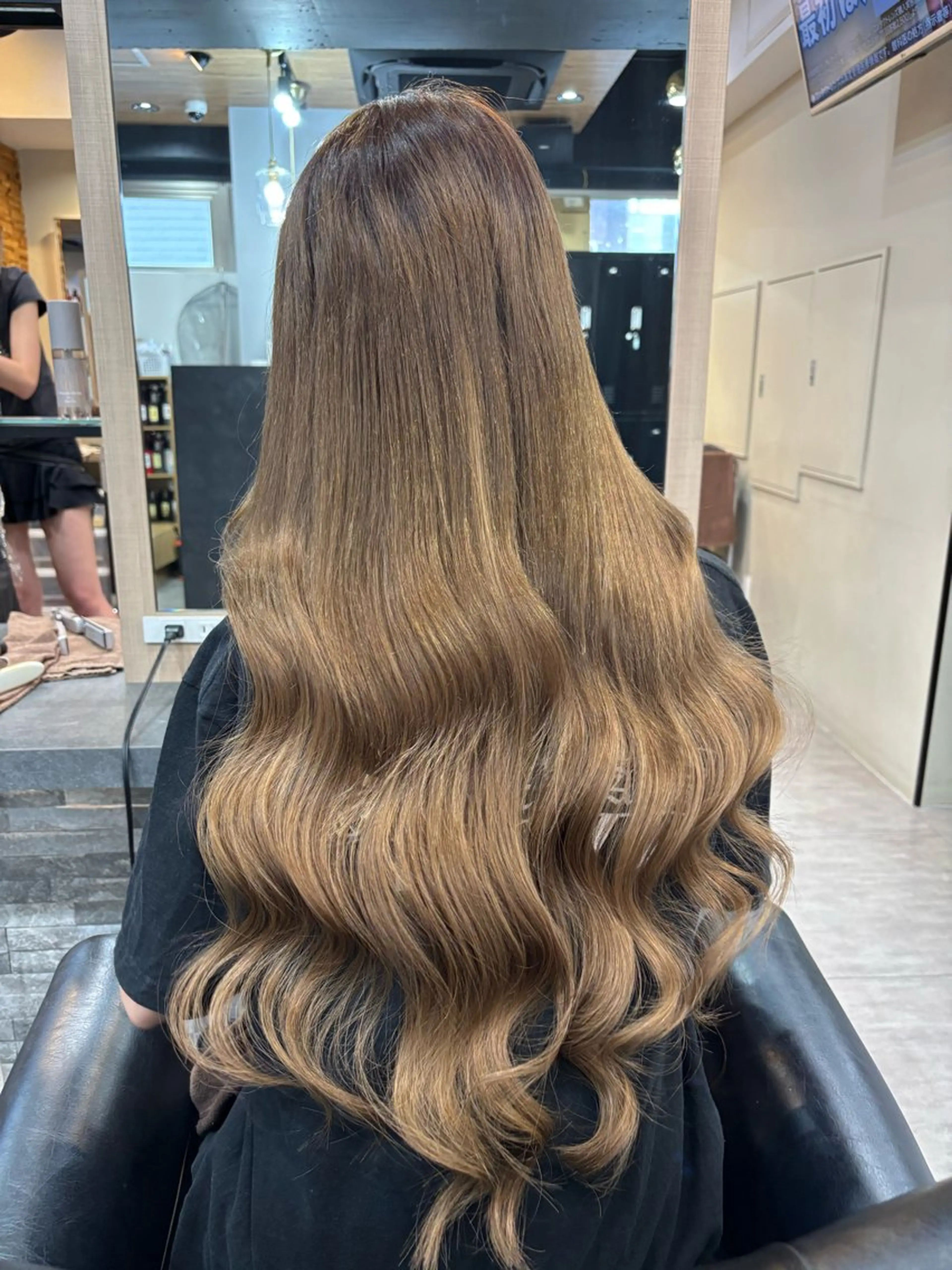 ロング シールエクステ エクステ ロング ヘアカラー エクステ エクステ/ハイトーン レイヤーHIROのヘアスタイル
