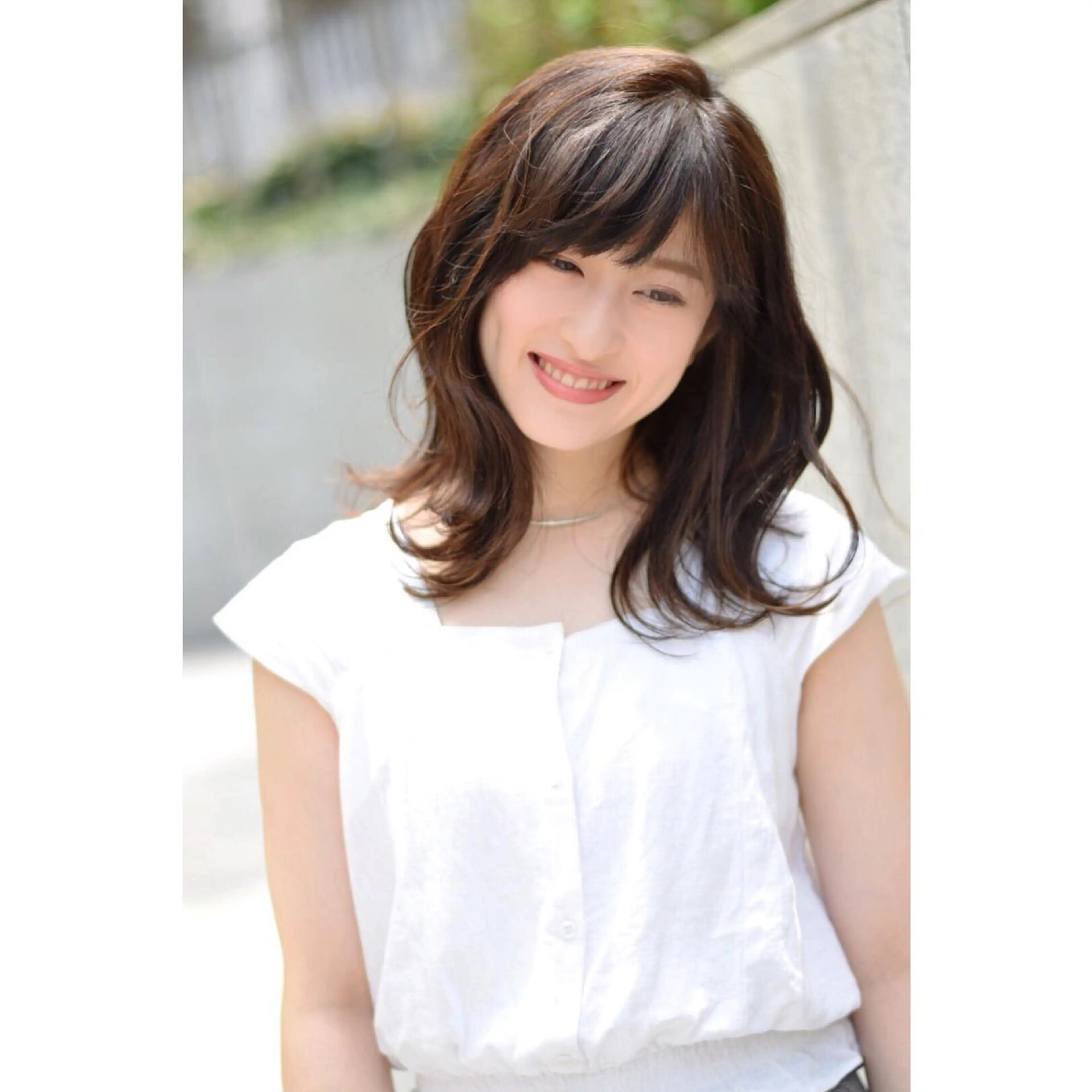 ミディアム カラー ミディアムパーマ アッシュ アッシュグレー アッシュグレージュ ベージュカラー ヘアカラー トリートメント 寺山 佳貴のヘアスタイル