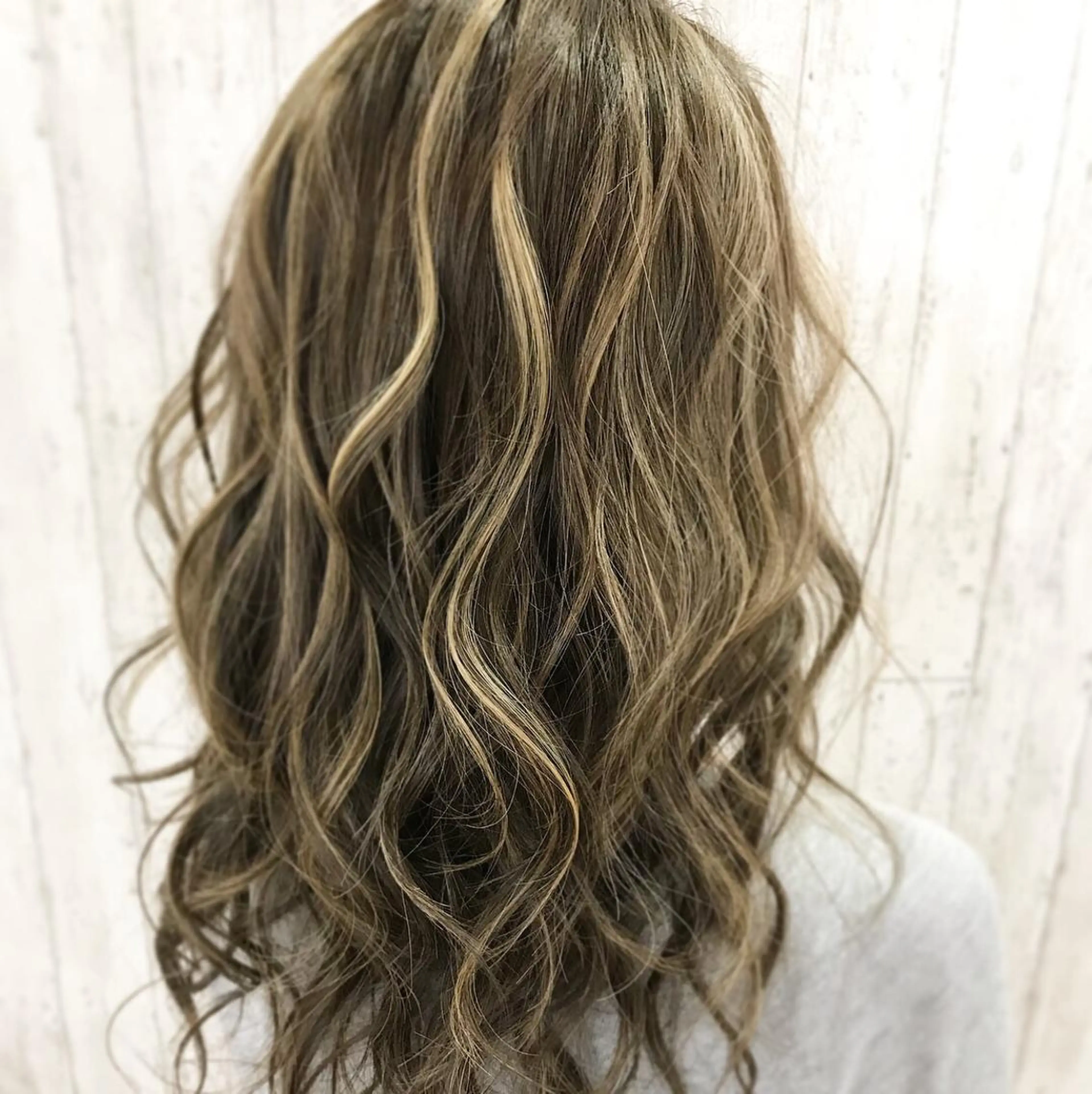 セミロング カラー ハイライトカラー 3Dハイライト 外国人風カラー ハイライト kazufumi ..のヘアスタイル