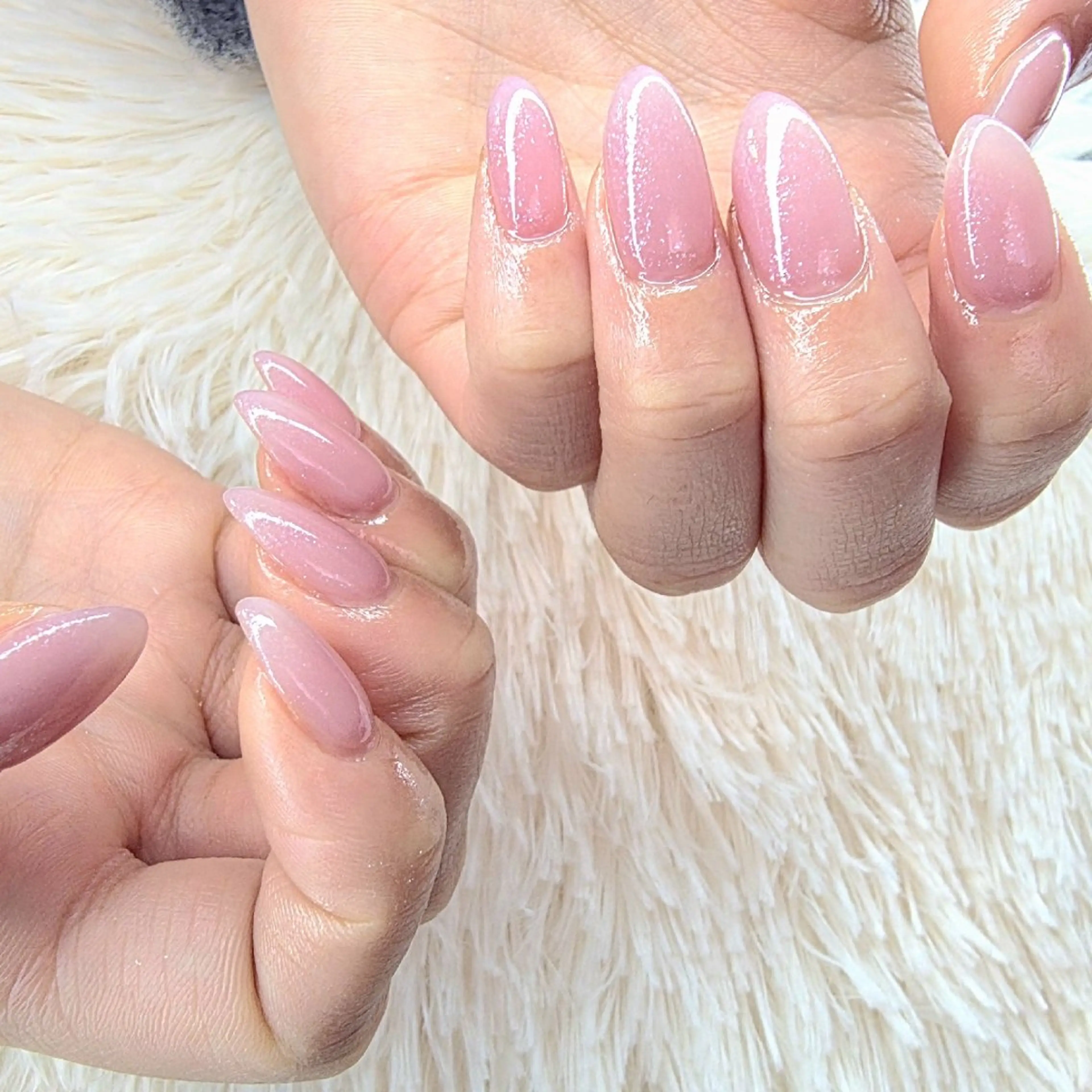 ネイル ジェルネイル グラデーション ワンカラーネイル ハンドネイル White  Se7enのネイルデザイン