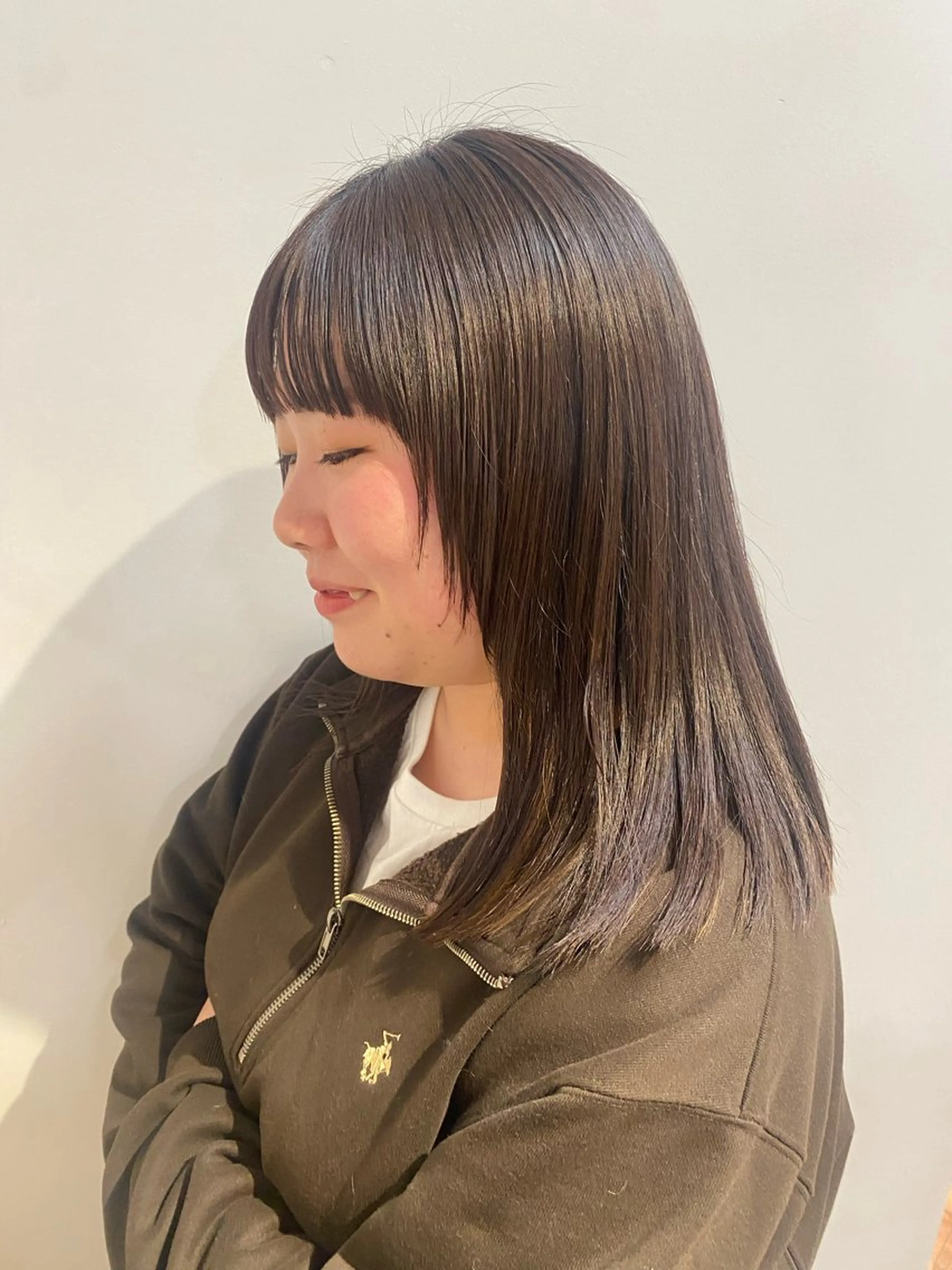 セミロング 顔まわりレイヤー レイヤーカット 田中来夢 Jr.スタイリストのヘアスタイル