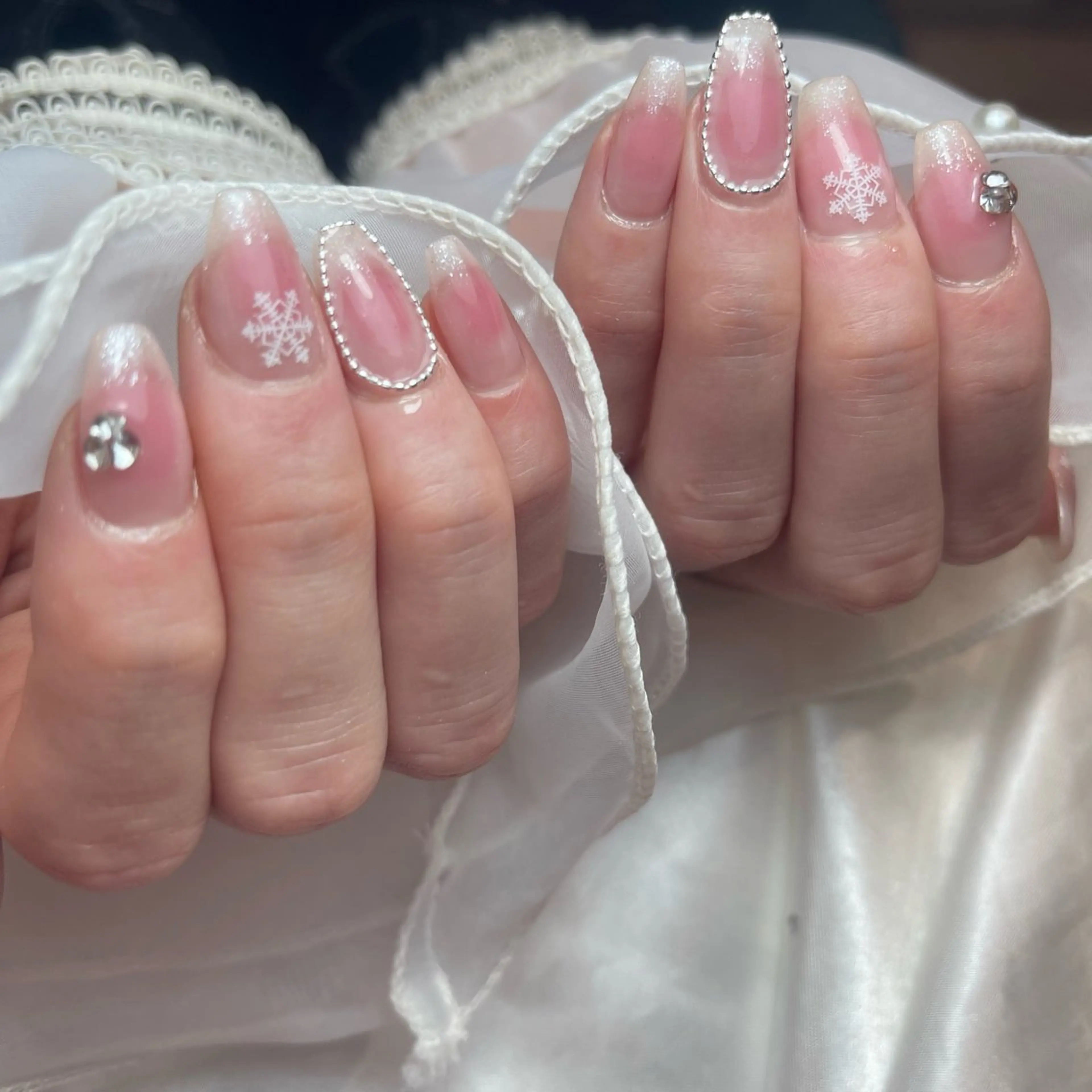 ネイル チークネイル 冬ネイル salon de Tiara 碧のネイルデザイン