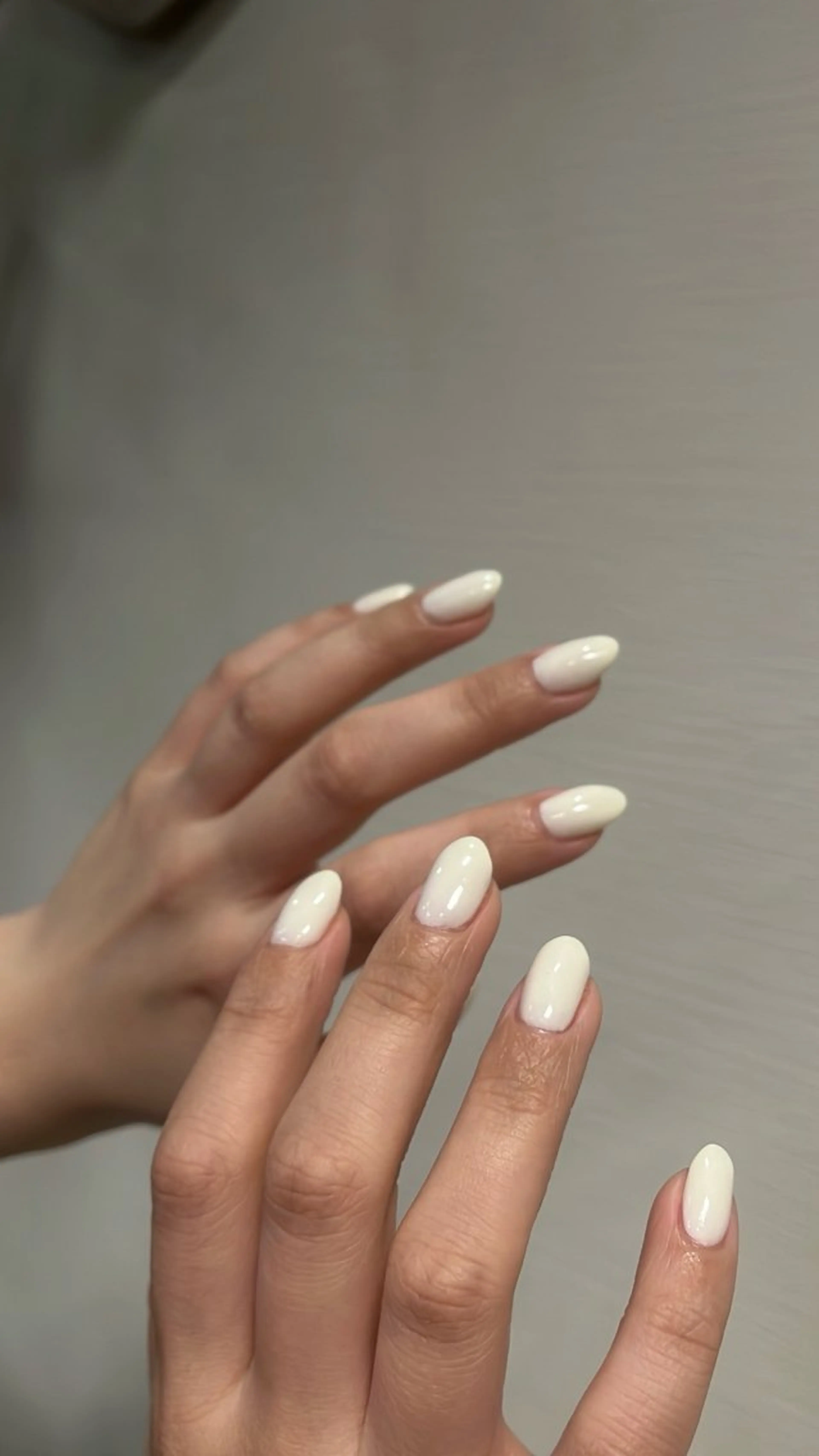 ネイル ホワイト ハンドネイル SAKU nail 作島茜のネイルデザイン