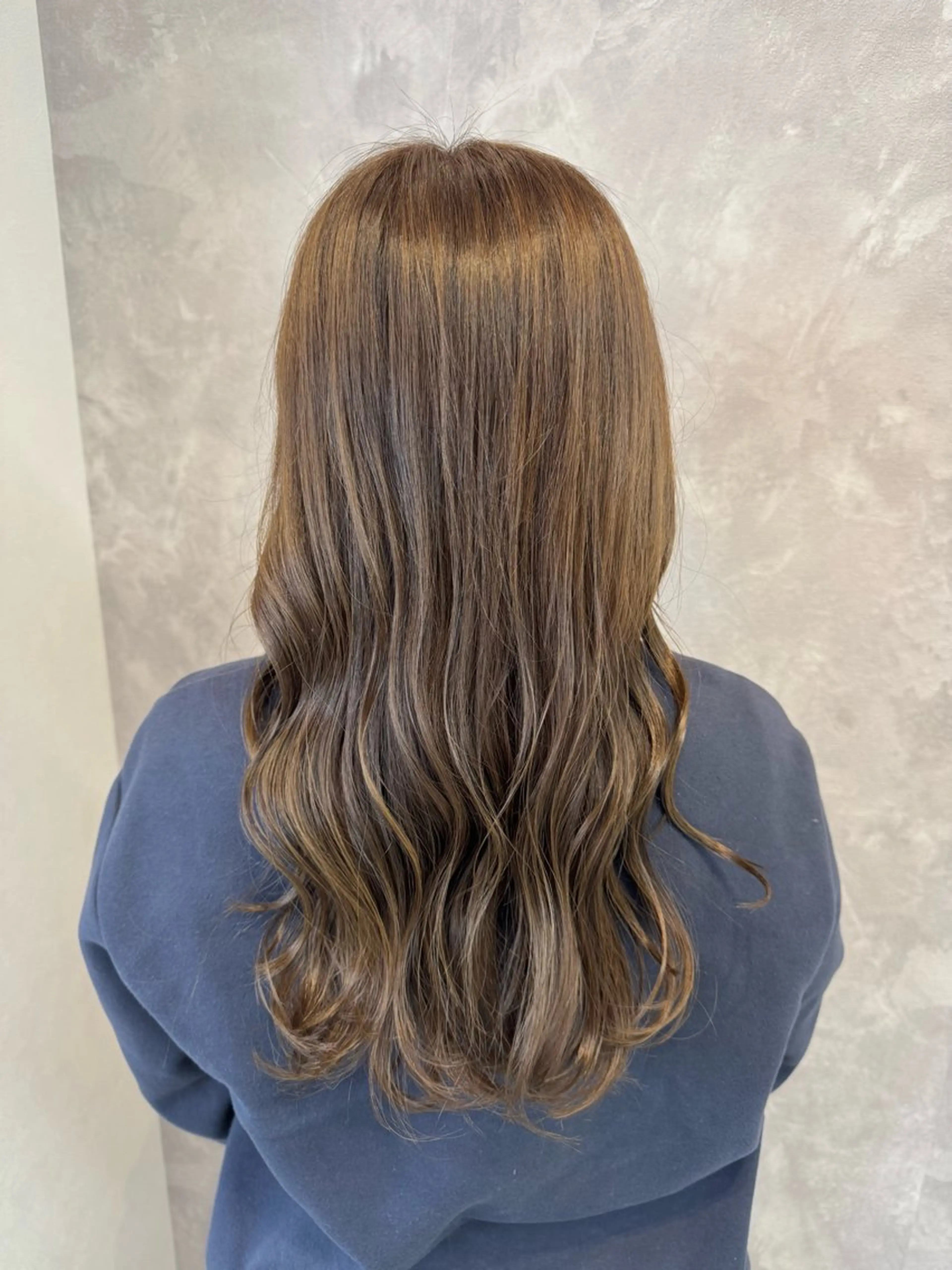 ロング カラー カット ヘアカラー トリートメント ヒヨシ ルナのヘアスタイル