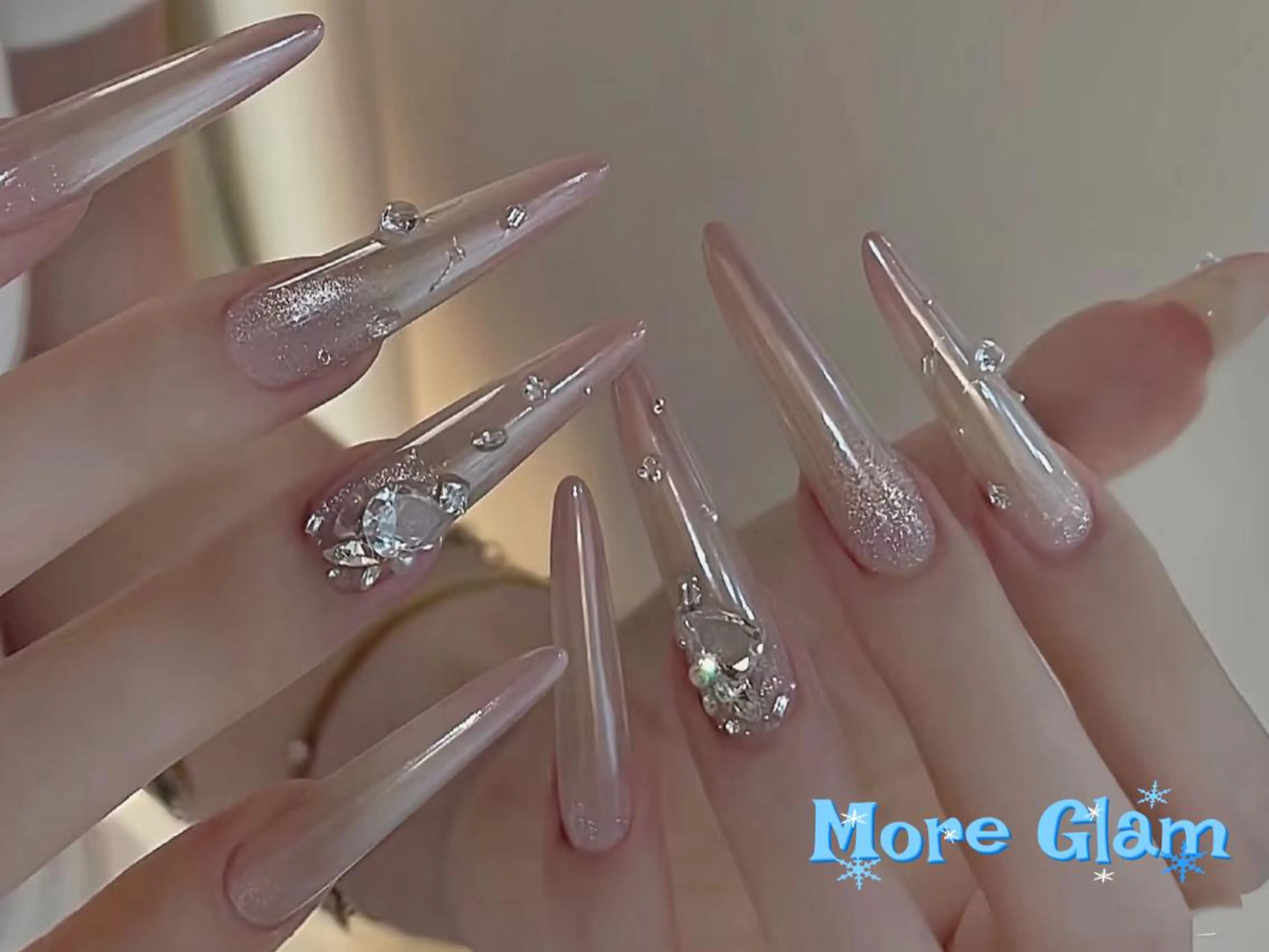 ネイル 長さ出し フットネイル フレンチネイル ジェルネイル ガラスフレンチ More Glam 池袋東口店のネイルデザイン