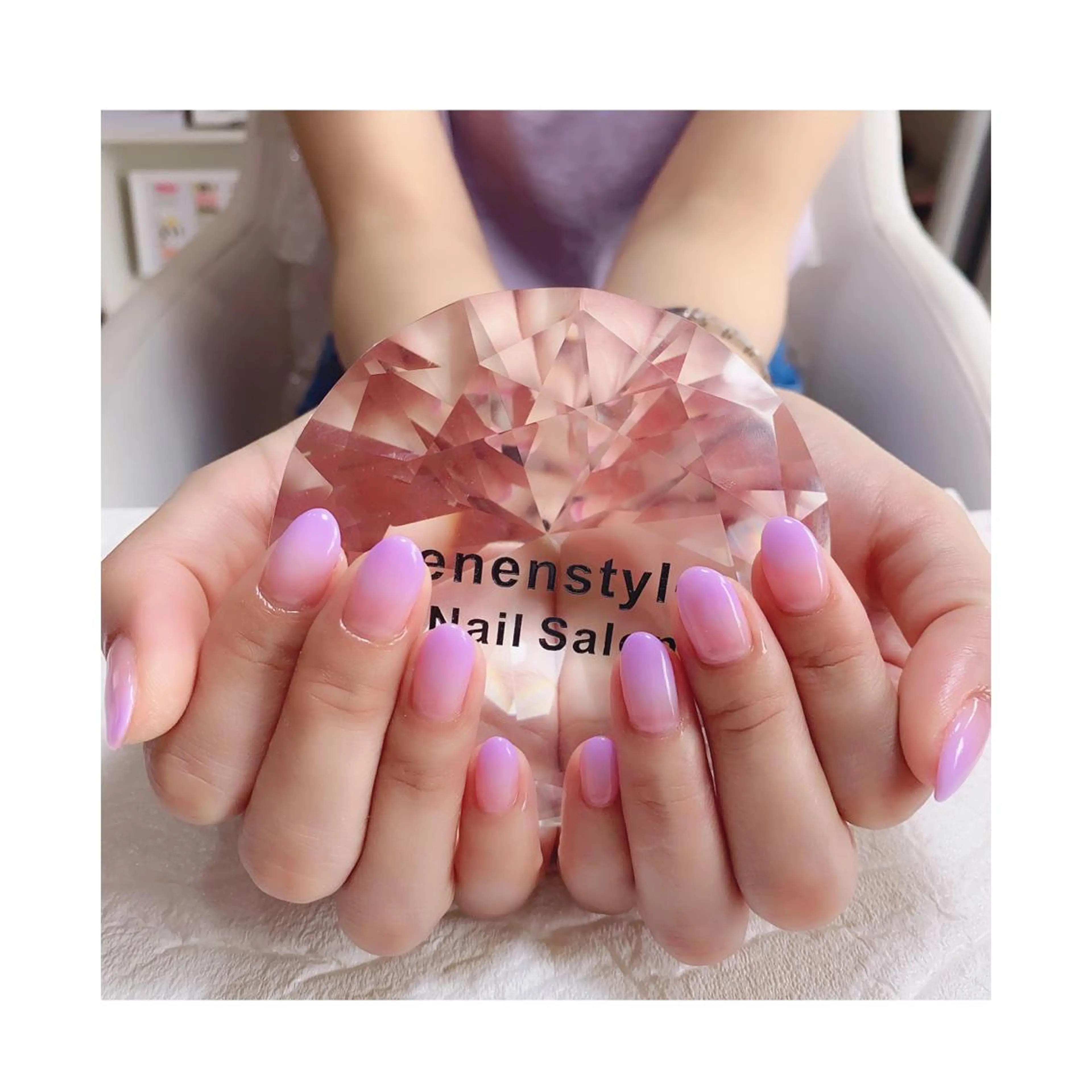 ミディアム ネイル ジェルネイル ニュアンスネイル オフィスネイル ワンカラーネイル パラジェル ハンドネイル 👑enen style👑のネイルデザイン