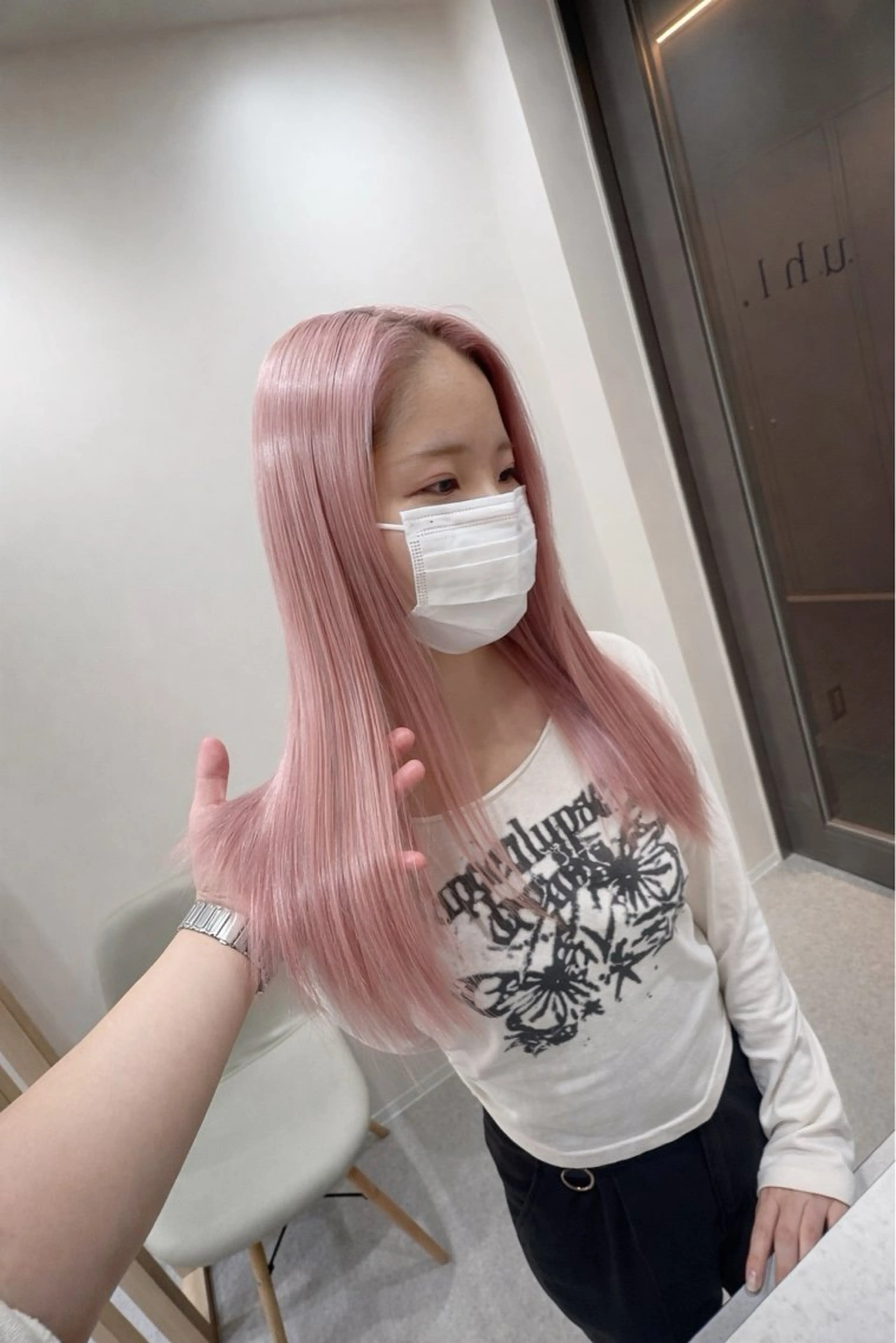 セミロング LEA'NA 【レアナ】のヘアスタイル