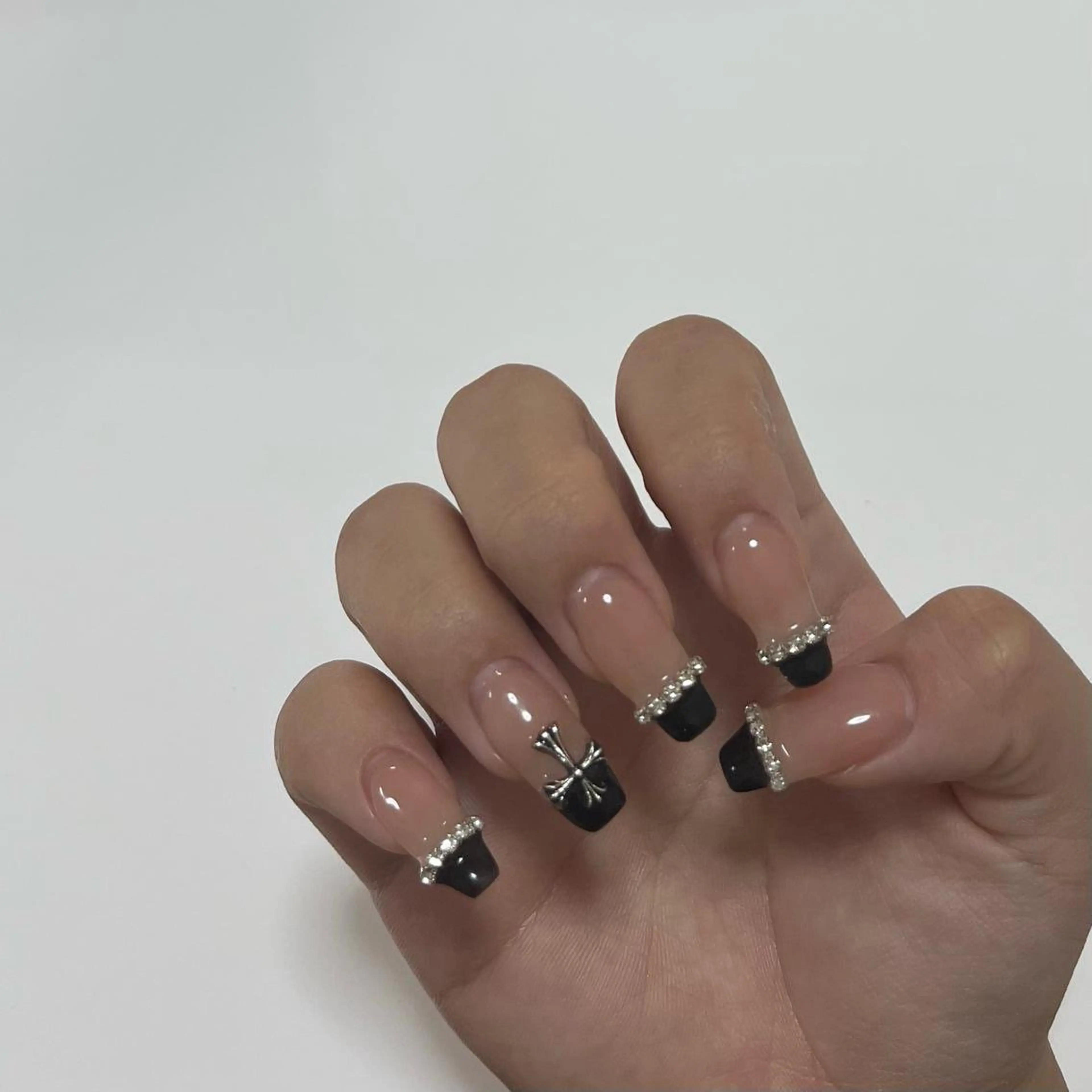 ネイル nail.salon .Reversalのネイルデザイン
