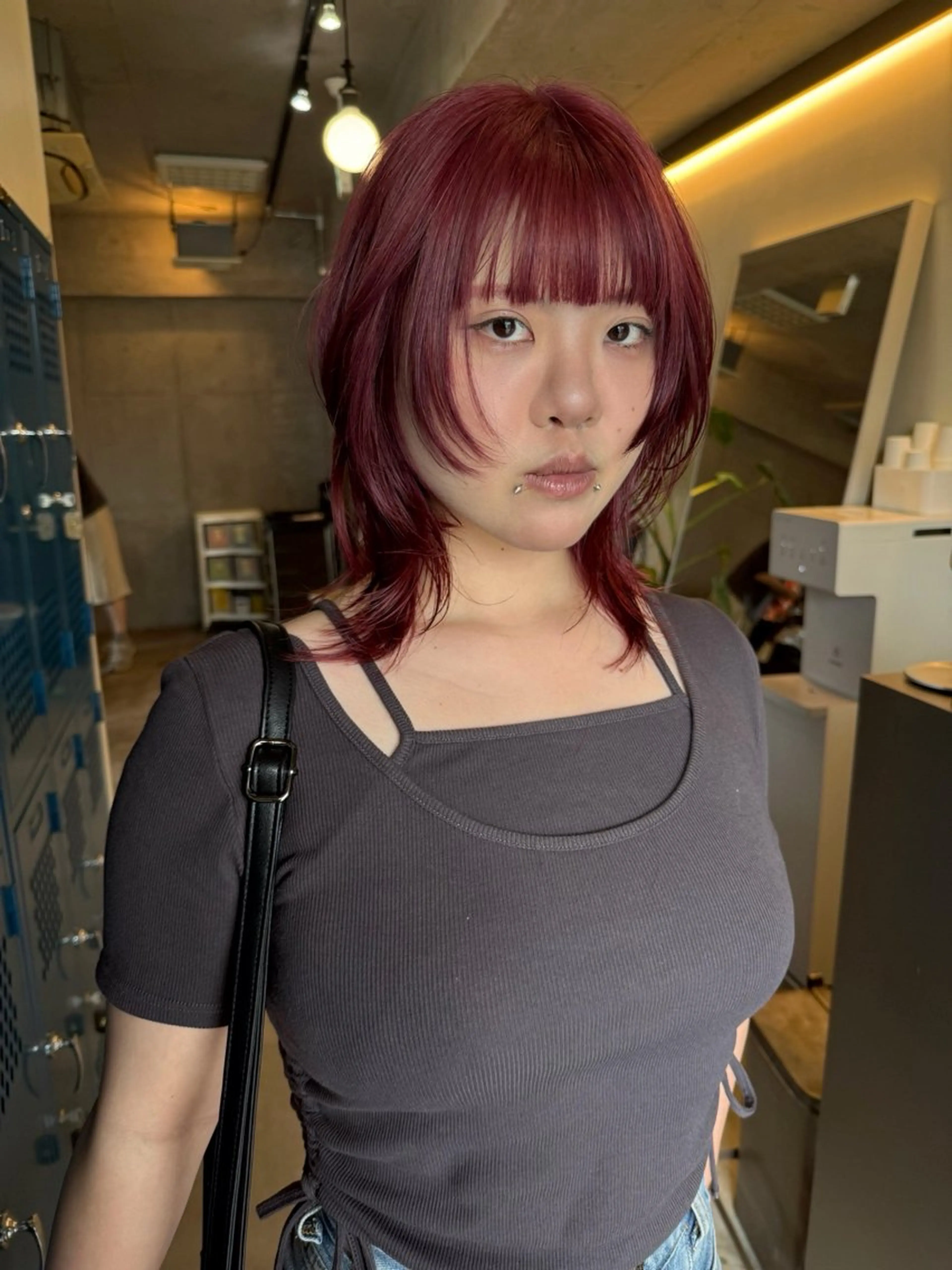 ミディアム レイヤーカット カット ヘアカラー レイヤーカット\ウル フ　chinatsuのヘアスタイル