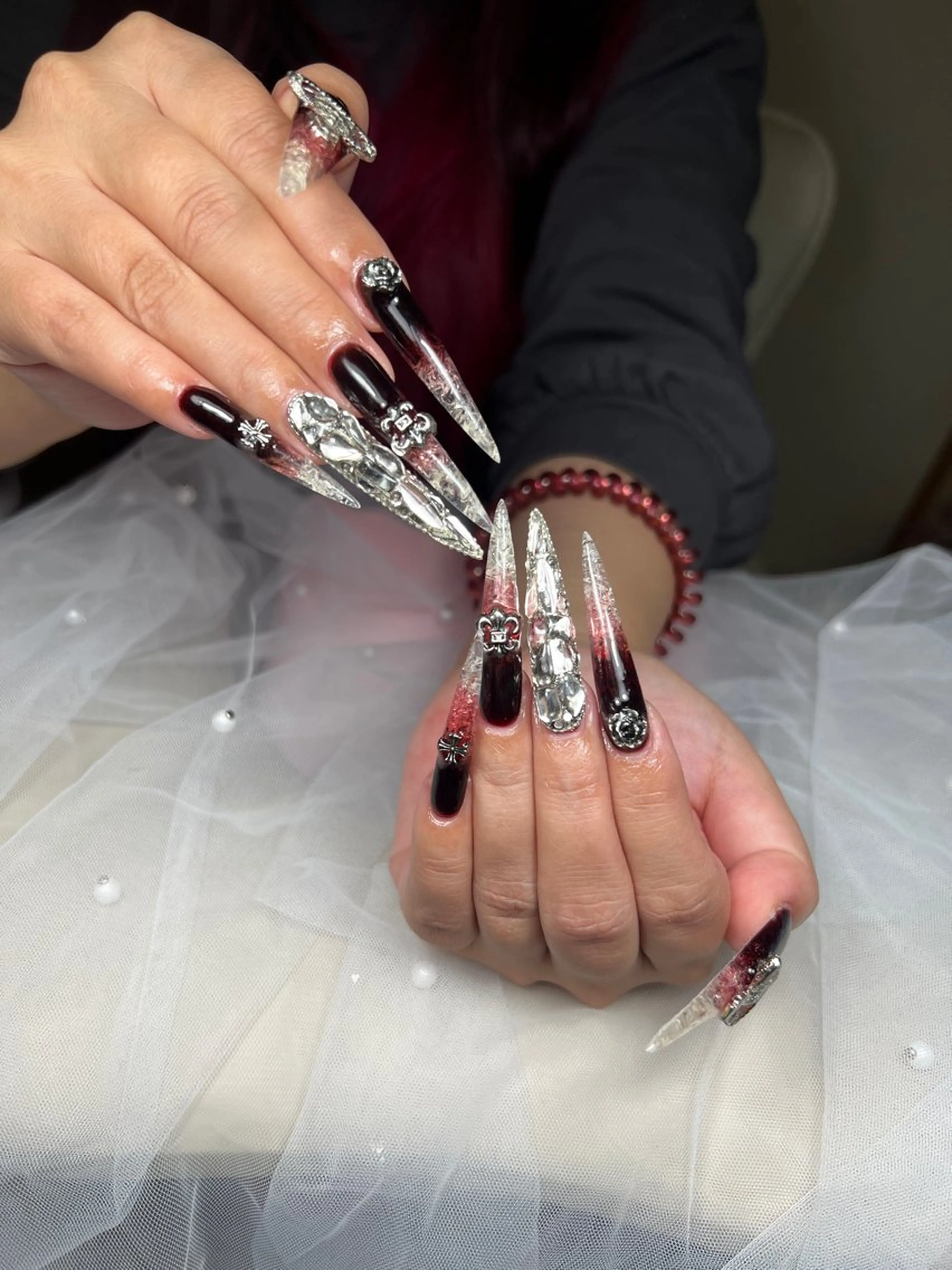 ネイル アートネイル オーロラネイル チークネイル 長さ出し フットネイル HaNa_ Noiranailのネイルデザイン