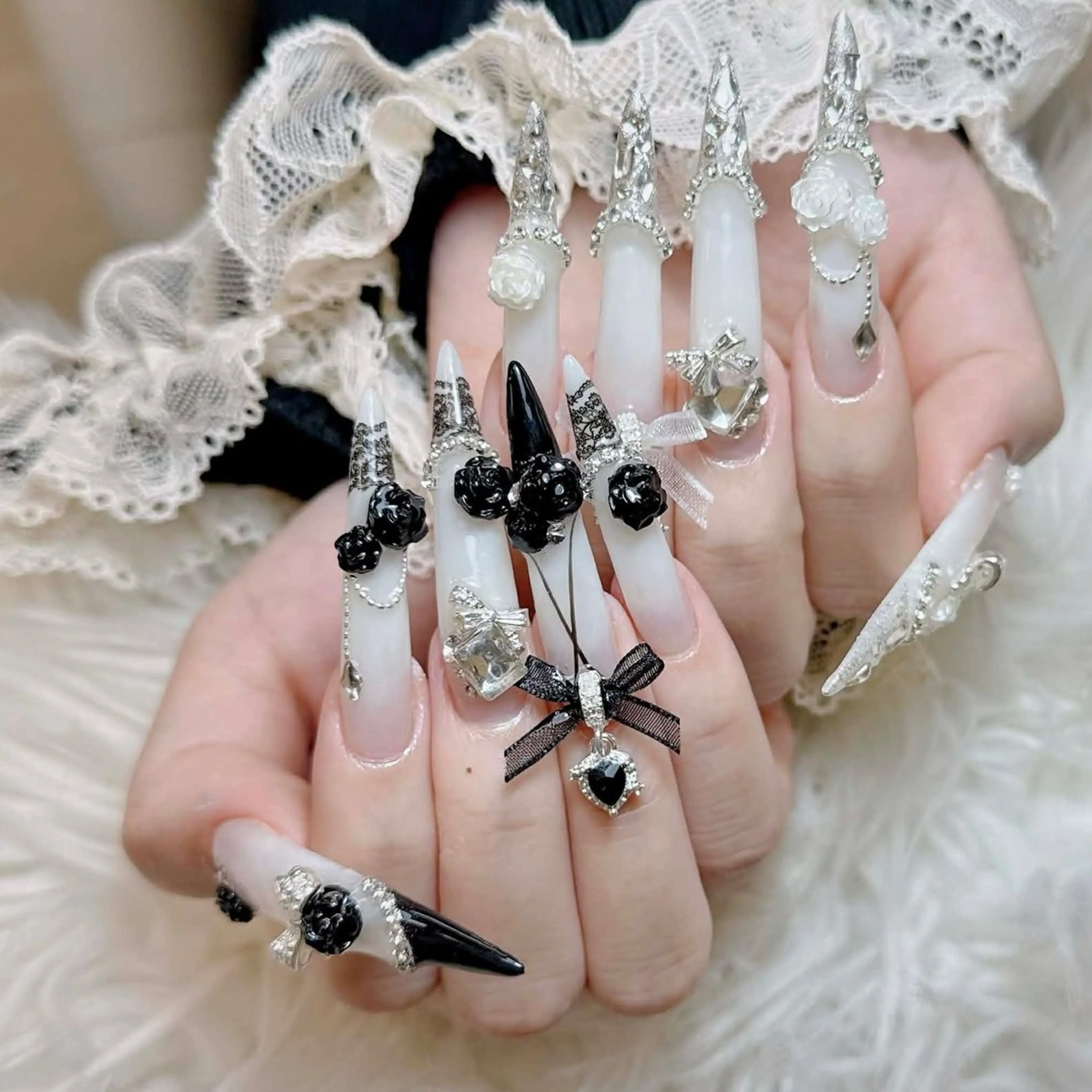 ネイル ANH NAIL ゴテゴテ専門店💎のネイルデザイン