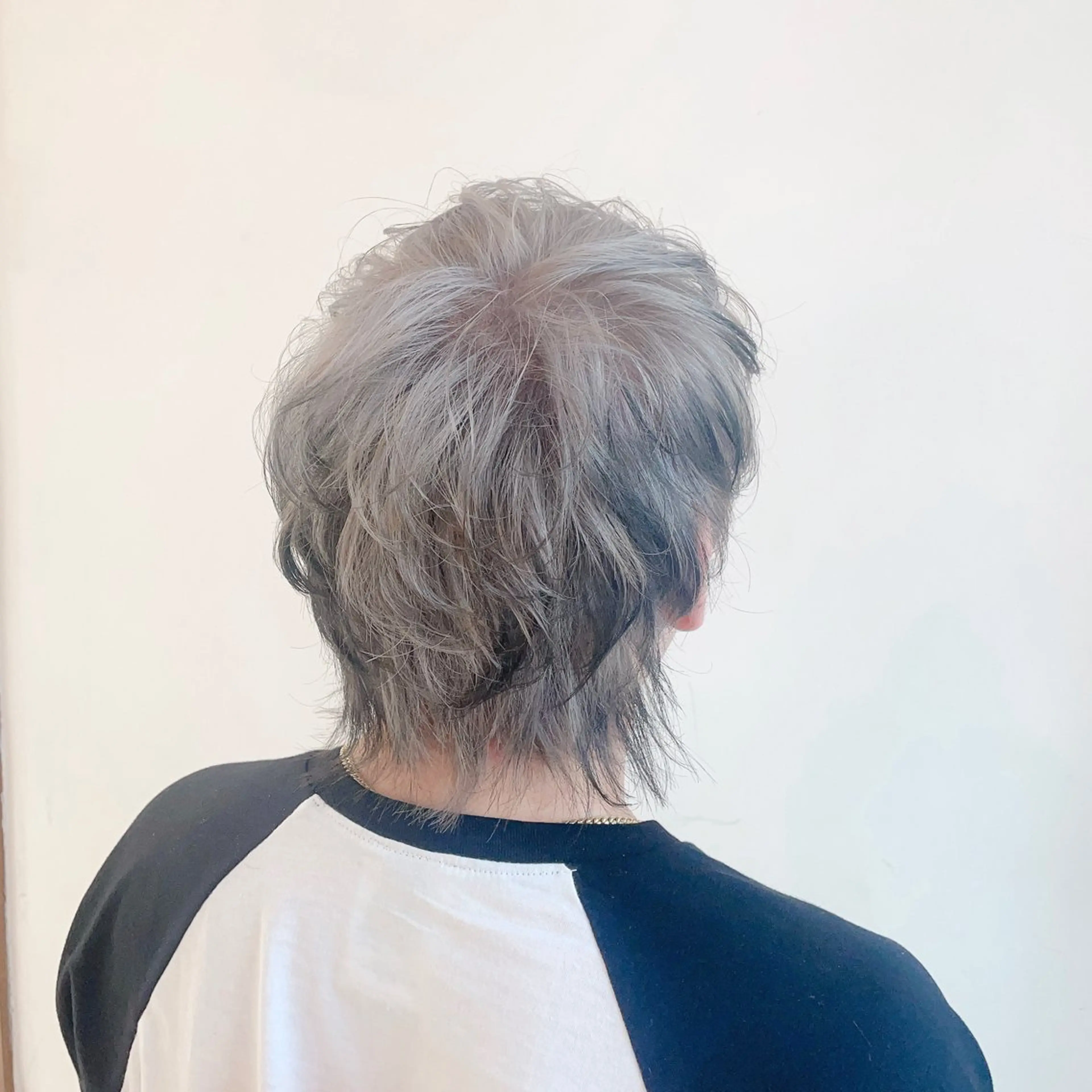 ショート カラー メンズ メンズバレイヤージュ メンズブリーチ メンズハイライト メンズハイトーン メンズインナーカラー ヘアカラー トリートメント Lilith所属・デザインカラー 髪質改善Lilithのその他イメージ