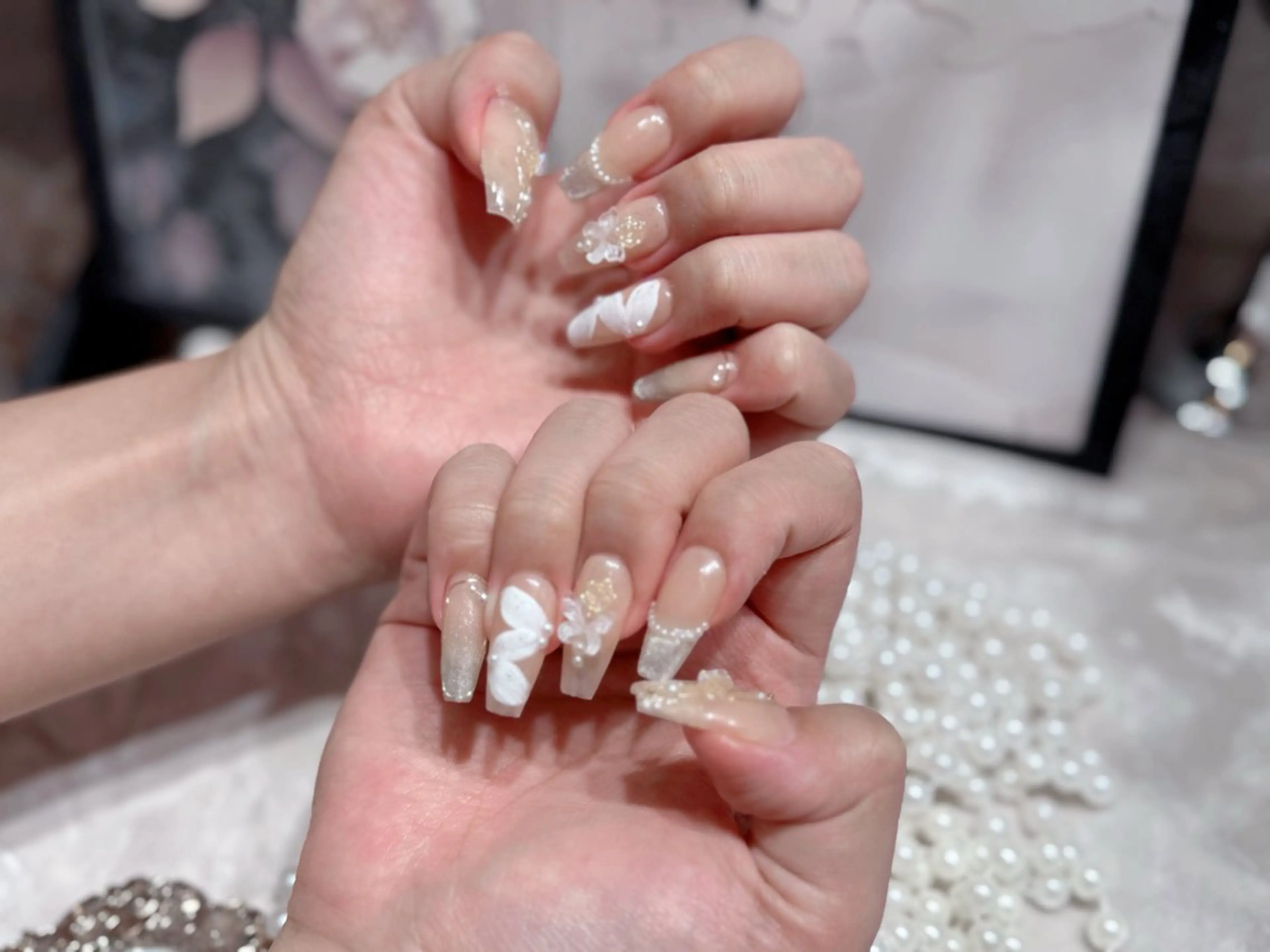 ネイル チークネイル フラッシュネイル ハート キラキラネイル 韓国ネイル Babarla Nailのネイルデザイン