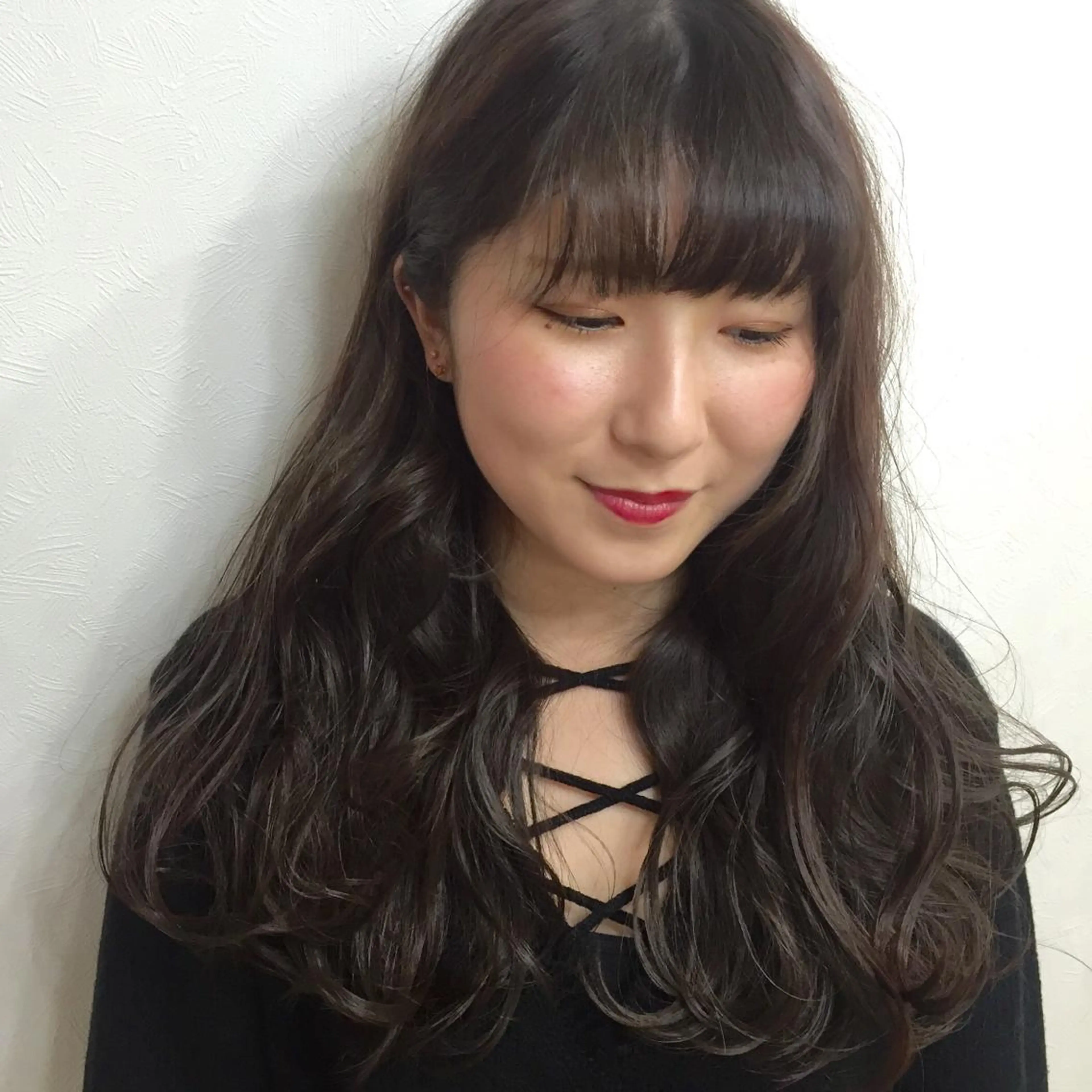 ロング カラー 岩田 萌那のヘアスタイル