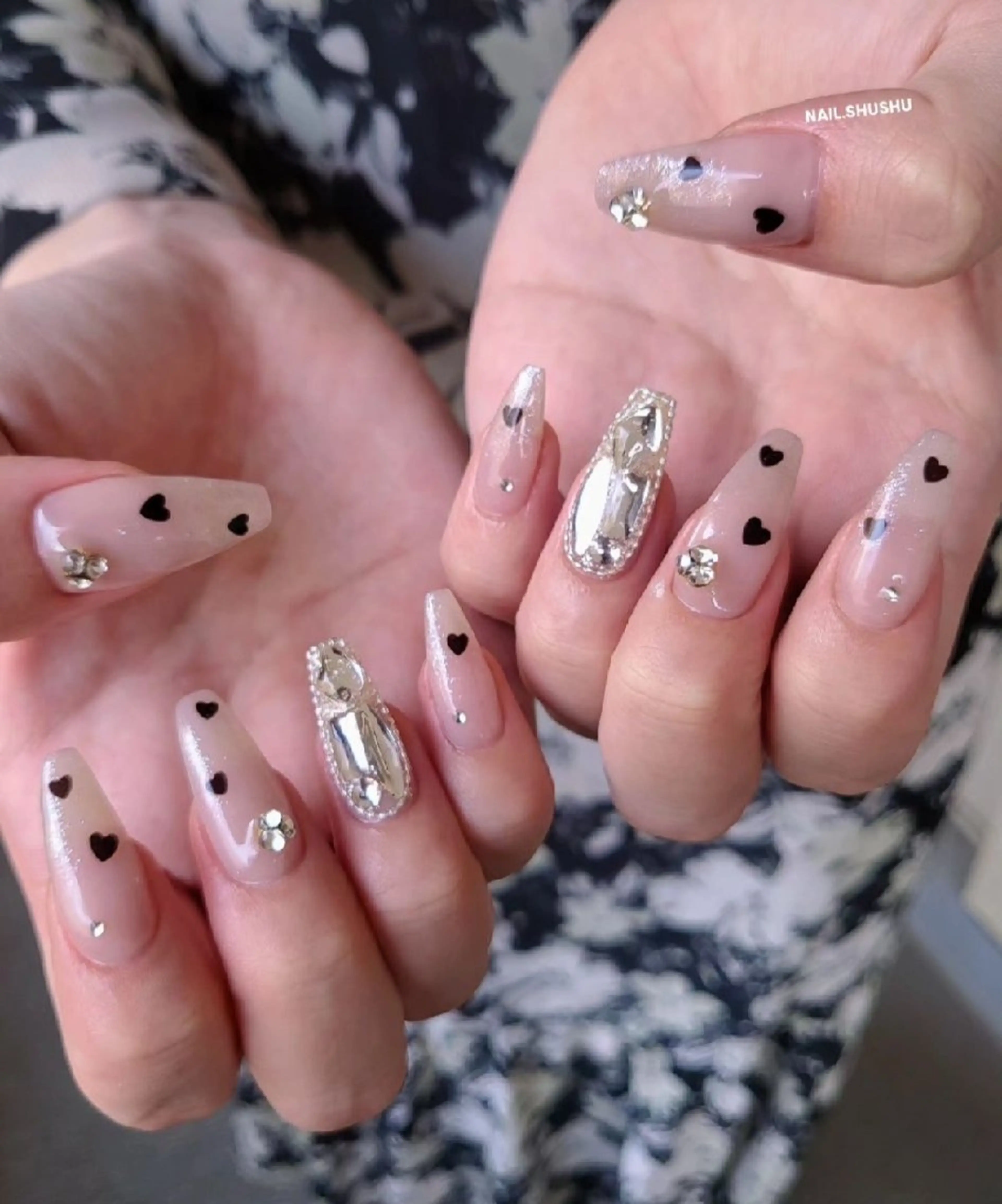 ネイル 3dパーツ/流行り 👧shushu❤️のネイルデザイン