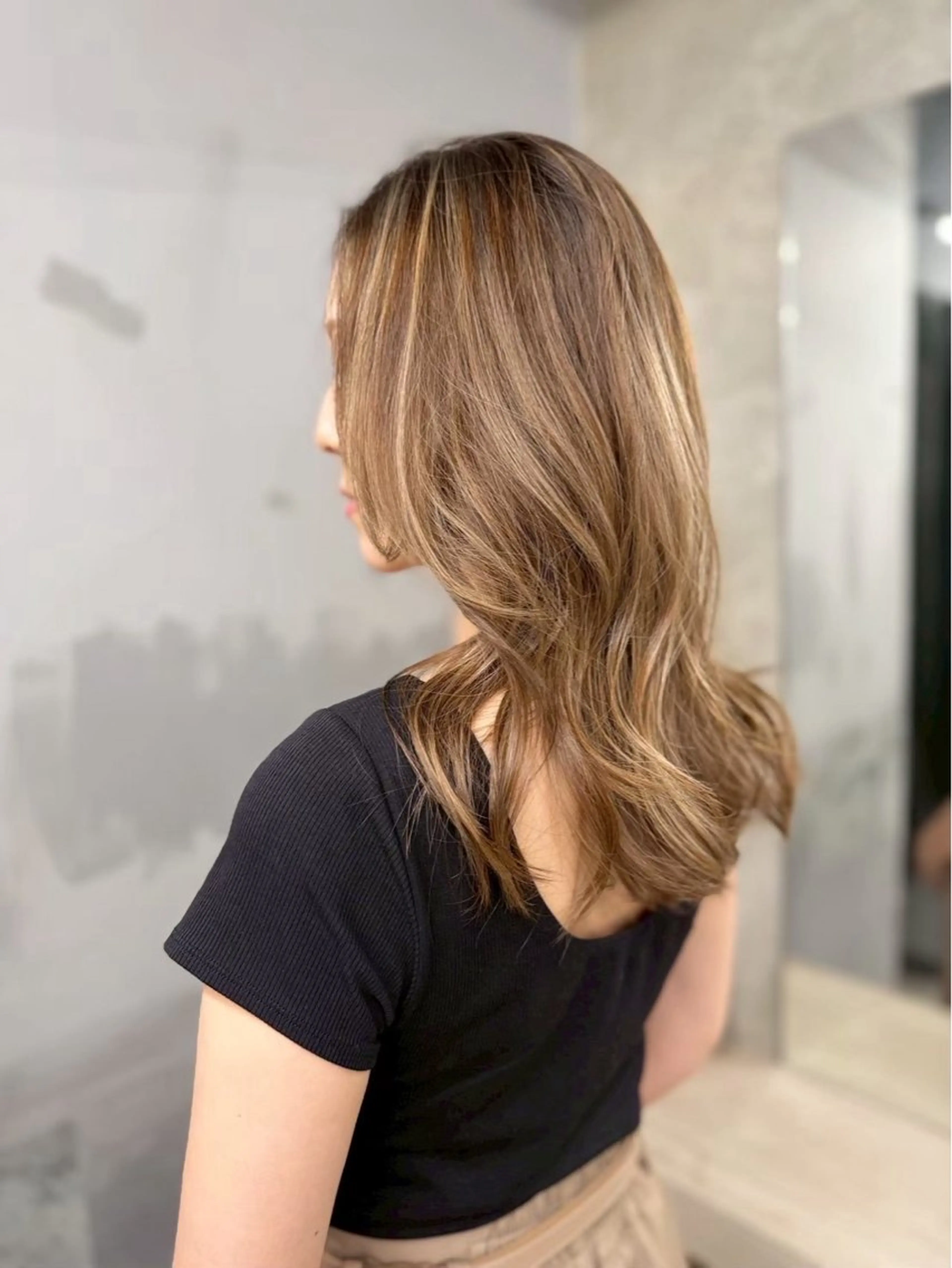 ミディアム カラー ヘアアレンジ カット ヘアカラー トリートメント OPUSダブルカラー ケアブリーチのヘアスタイル