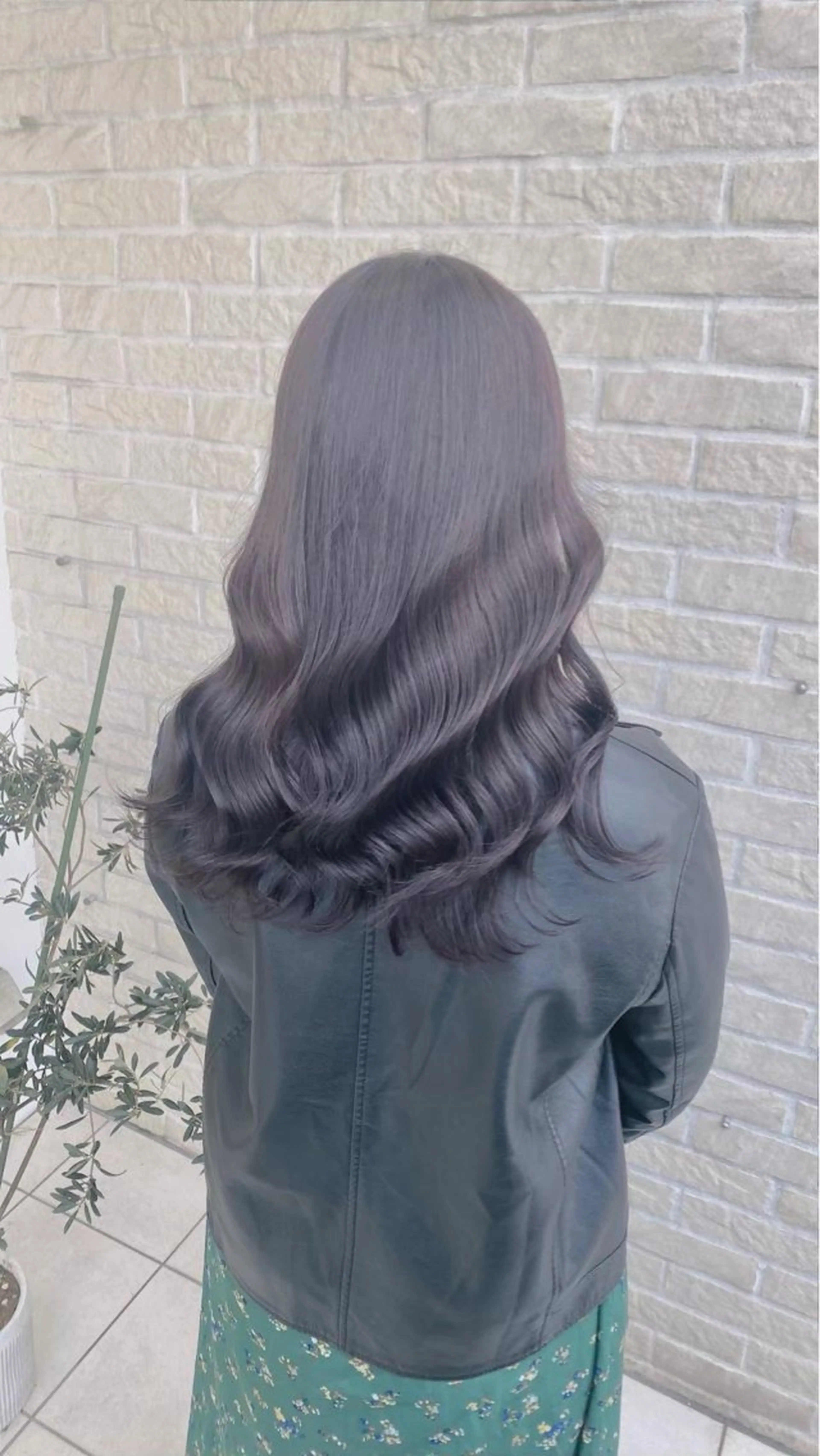 カラー 透明感カラー💎 岩崎美優のヘアスタイル