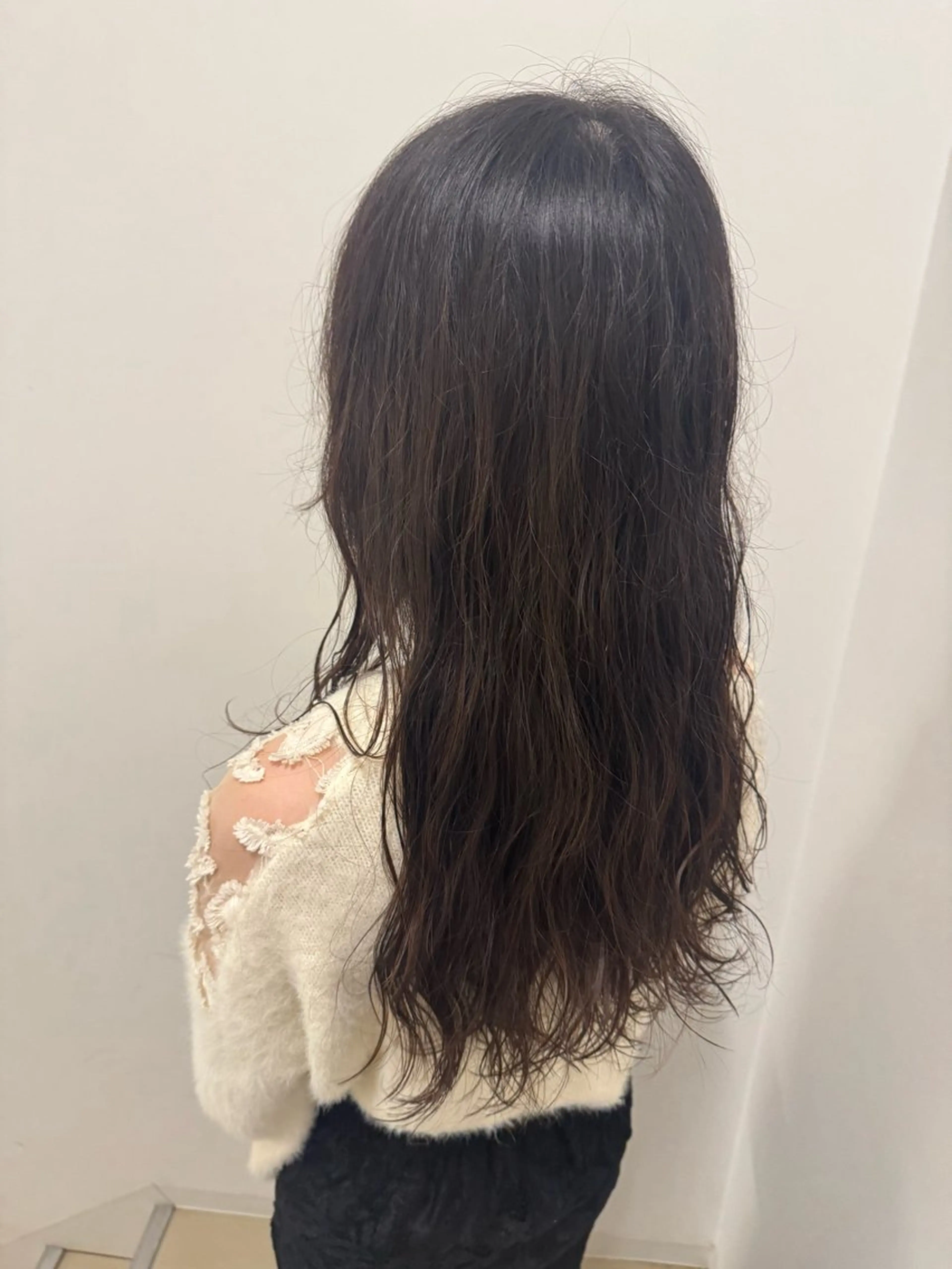 ロング パーマ 新津 七海のヘアスタイル