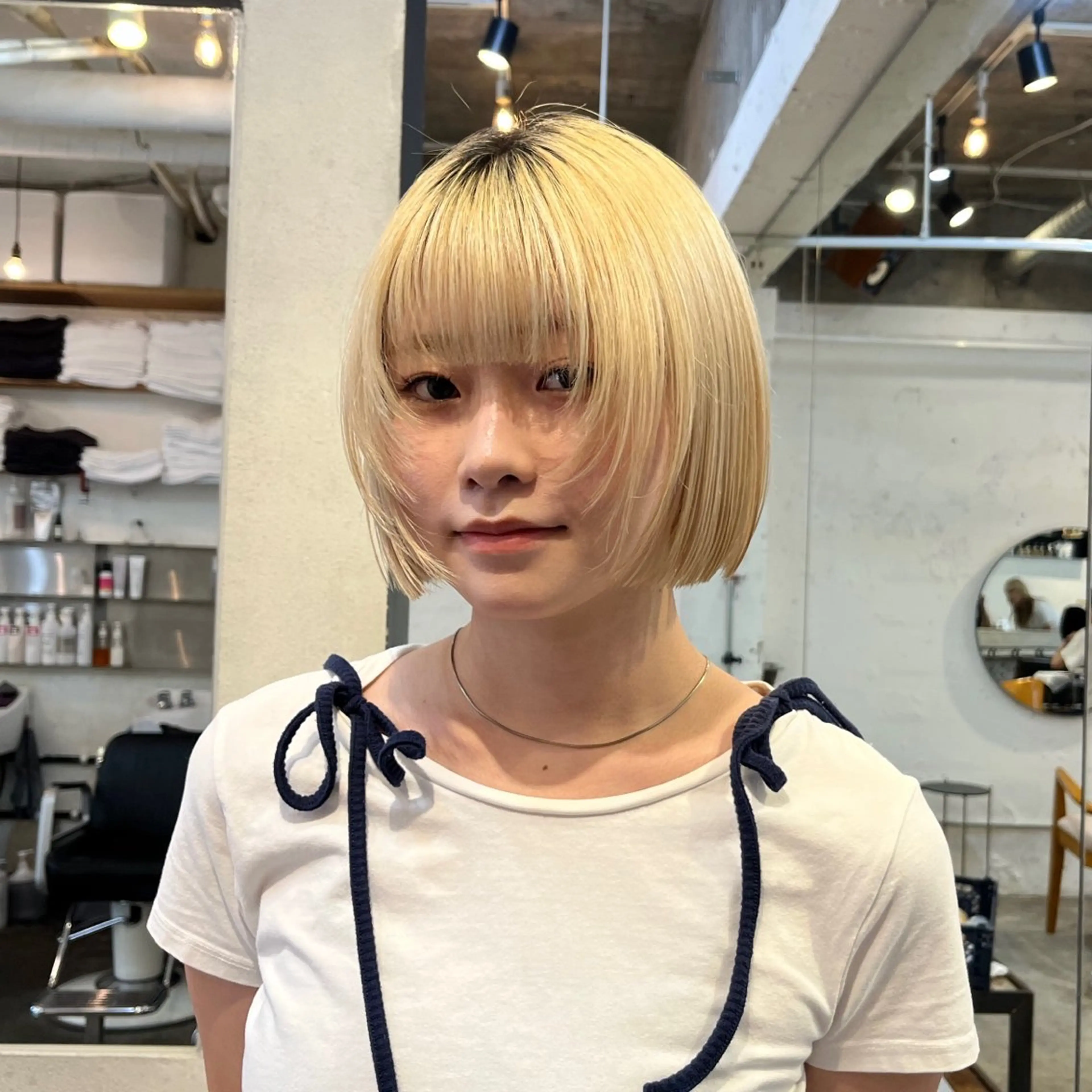 ミディアム ブリーチ/レイヤー momoha🐰🪡のヘアスタイル