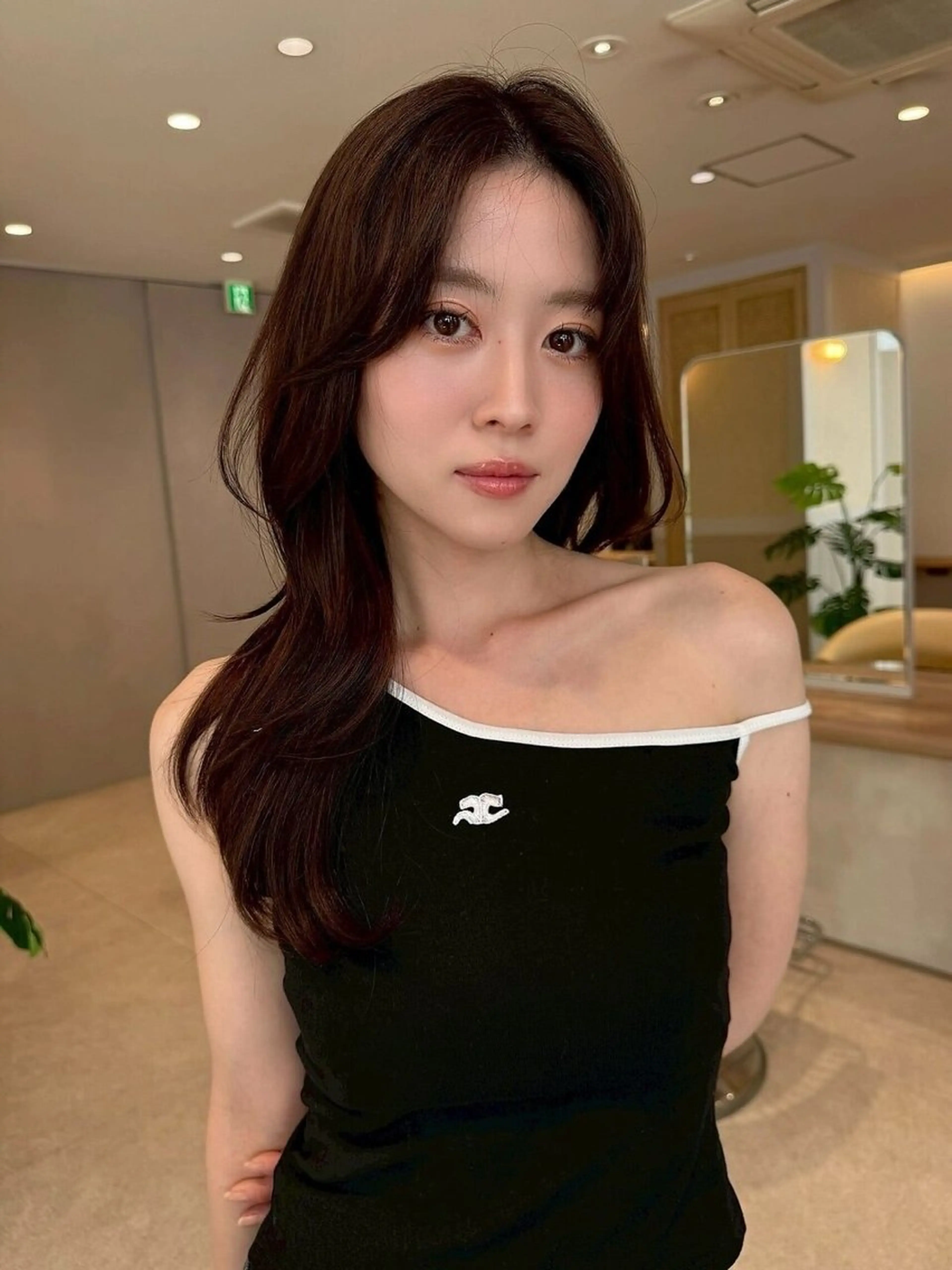 ロング カラー ベージュカラー ケアカラー 髪質改善 レイヤーカット トリートメント 髪質改善 髪質改善カラーゆうひのヘアスタイル