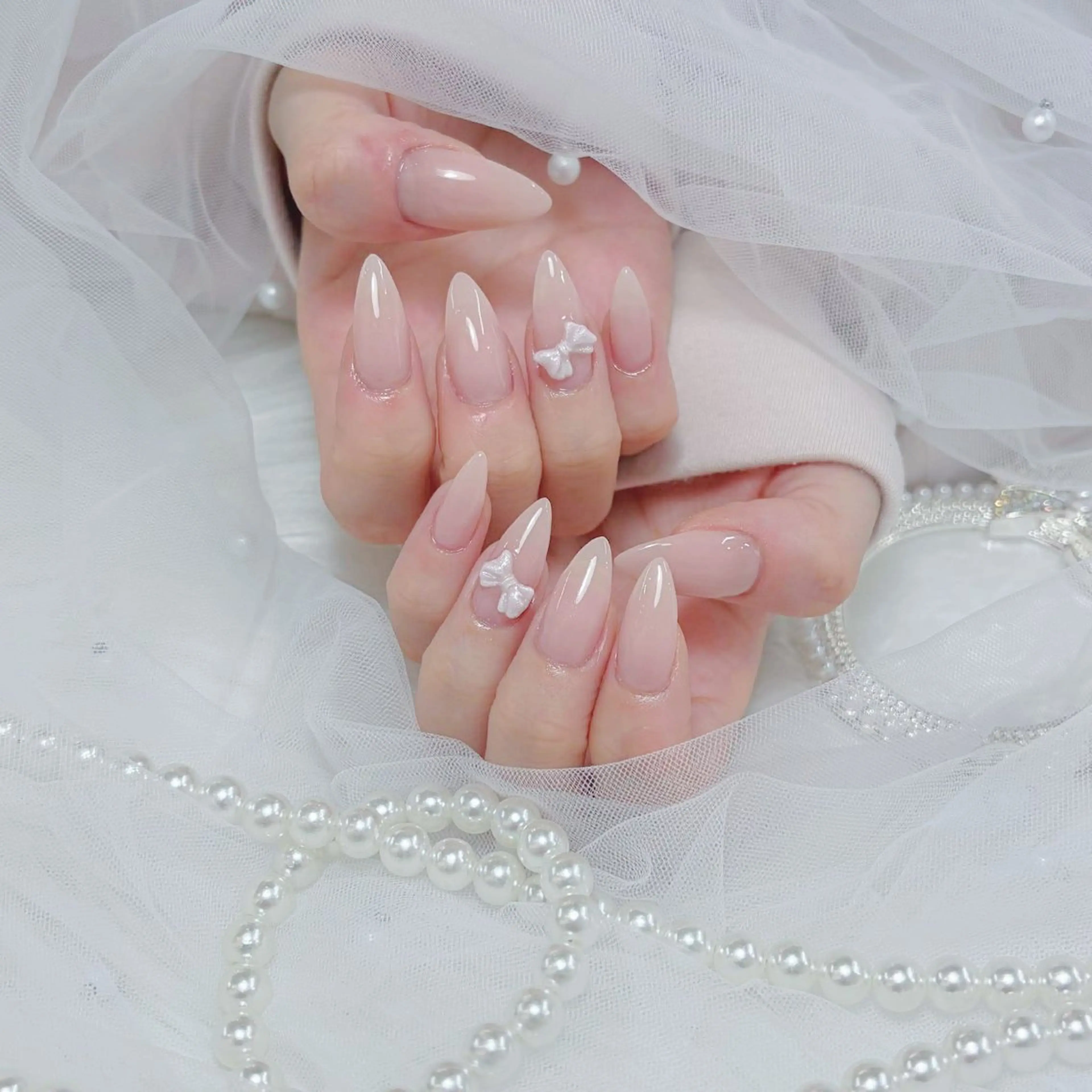 ネイル キラキラネイル 韓国ネイル ロングネイル ワンホンネイル ハンドネイル Josie nail salonのネイルデザイン
