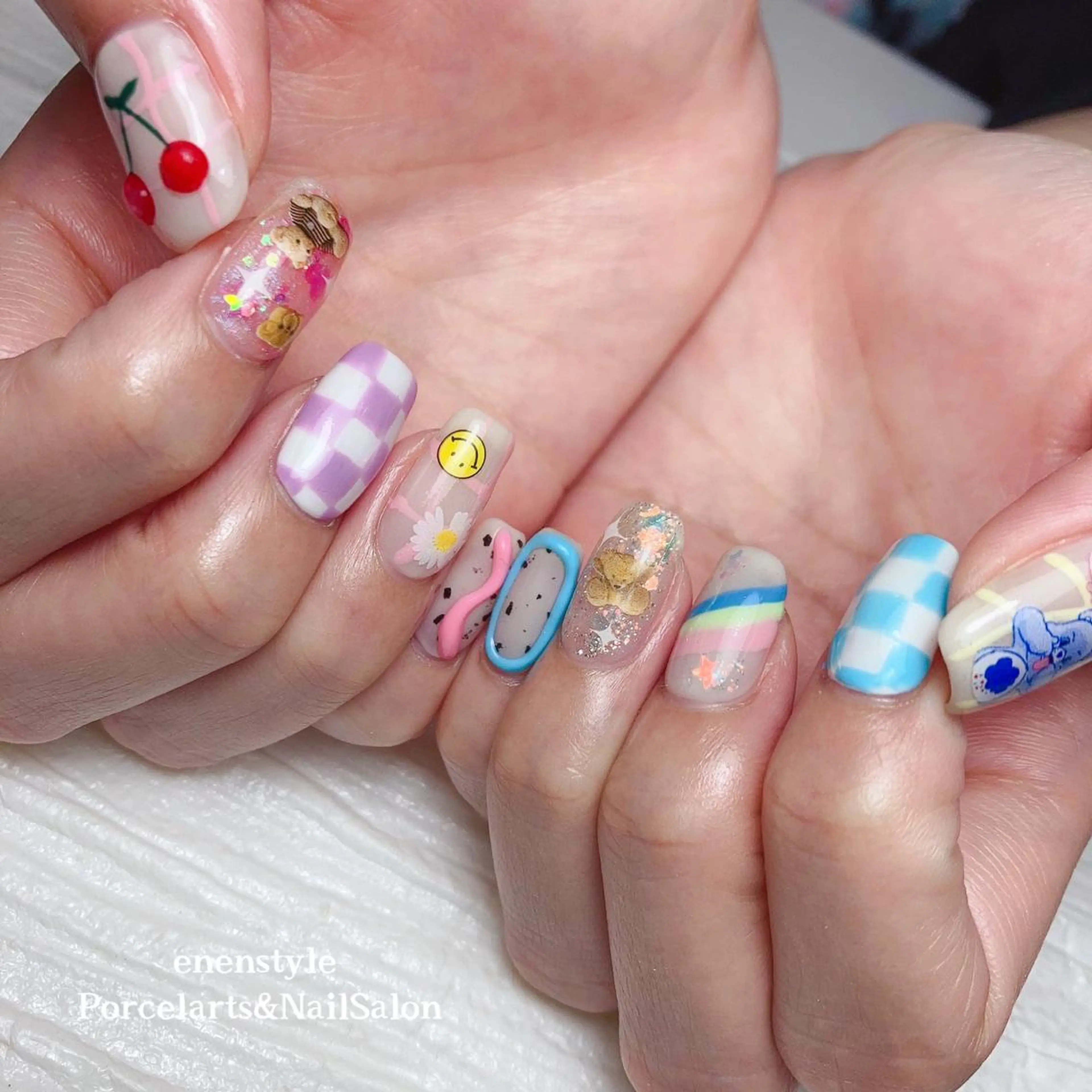 ミディアム ネイル 👑enen style👑のネイルデザイン