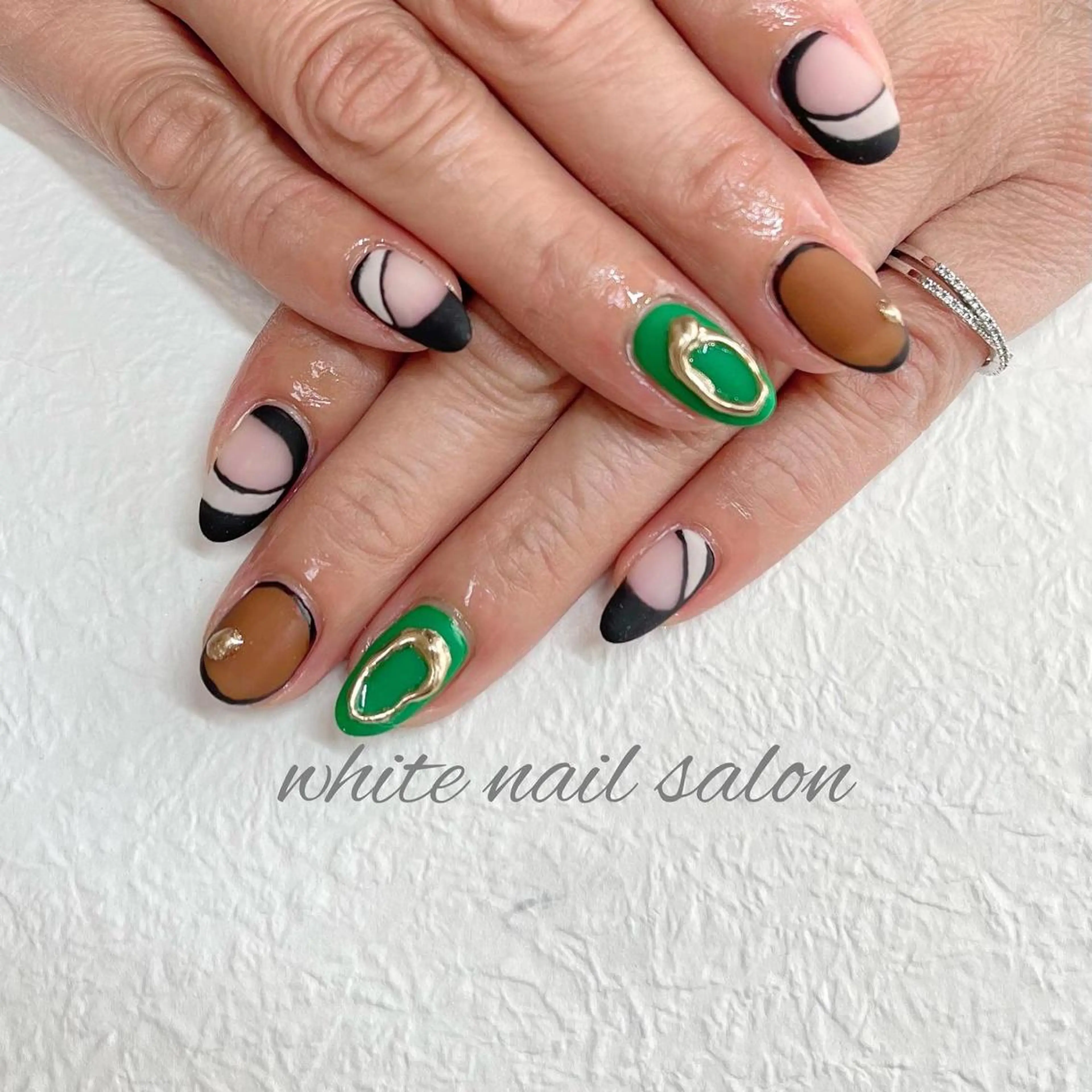 ネイル ジェルネイル ハードジェル ラメ(グリッター) 持ち込み ソフトジェル ハンドネイル white nail salonのネイルデザイン