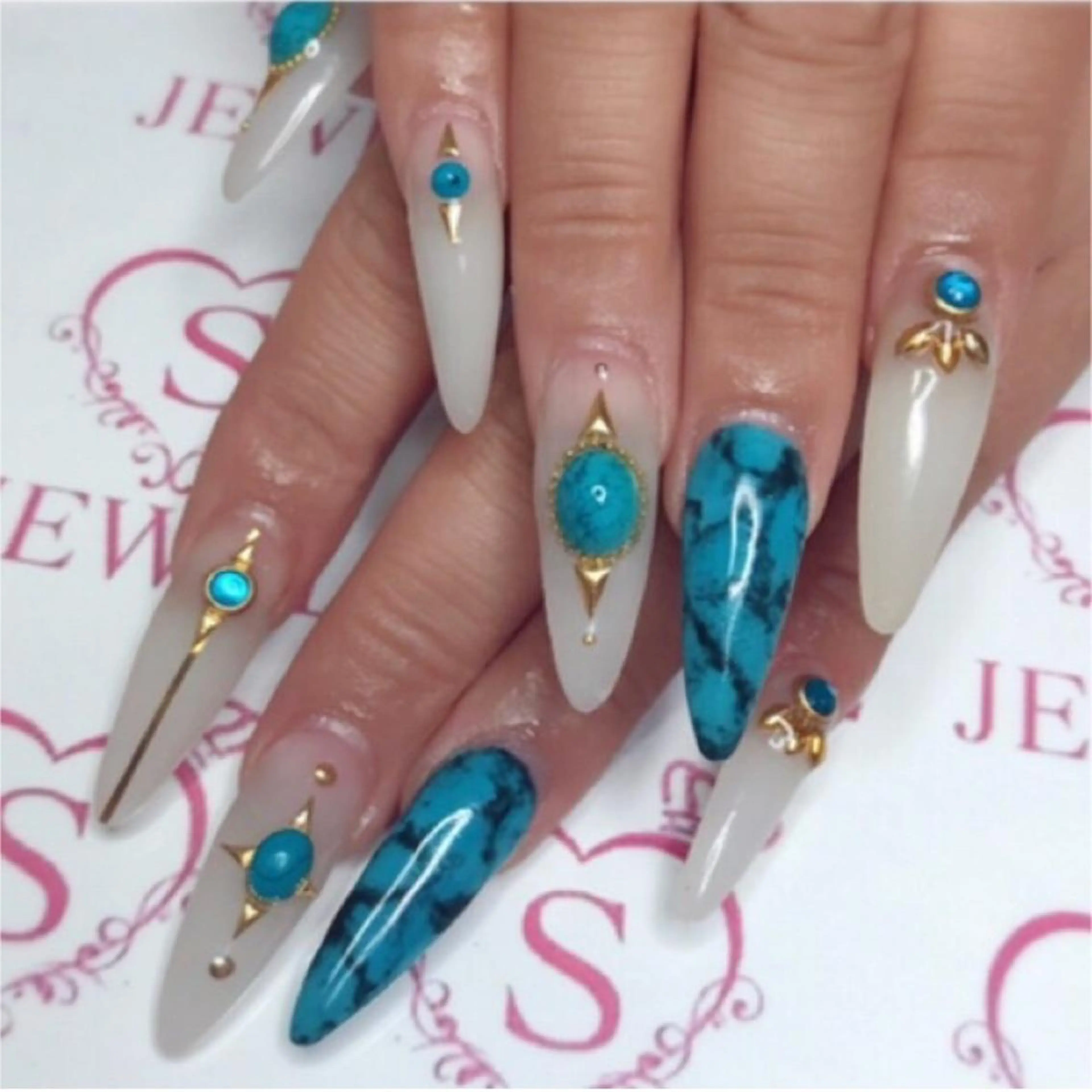ネイル スカルプネイル S. JEWELのネイルデザイン