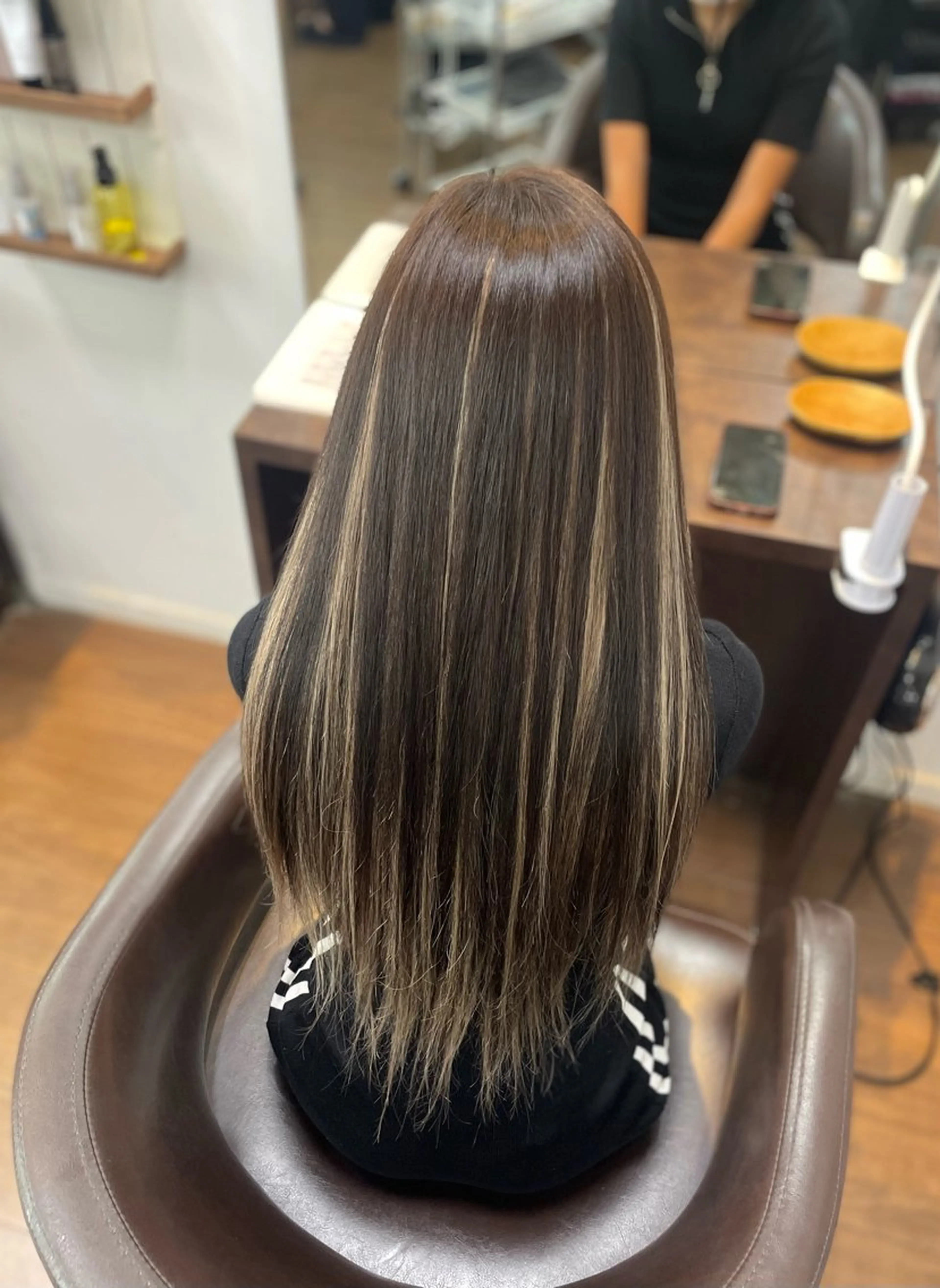 ロング シールエクステ エクステ ハイライト kaho/推しカラー /ブリーチ/エクステのヘアスタイル