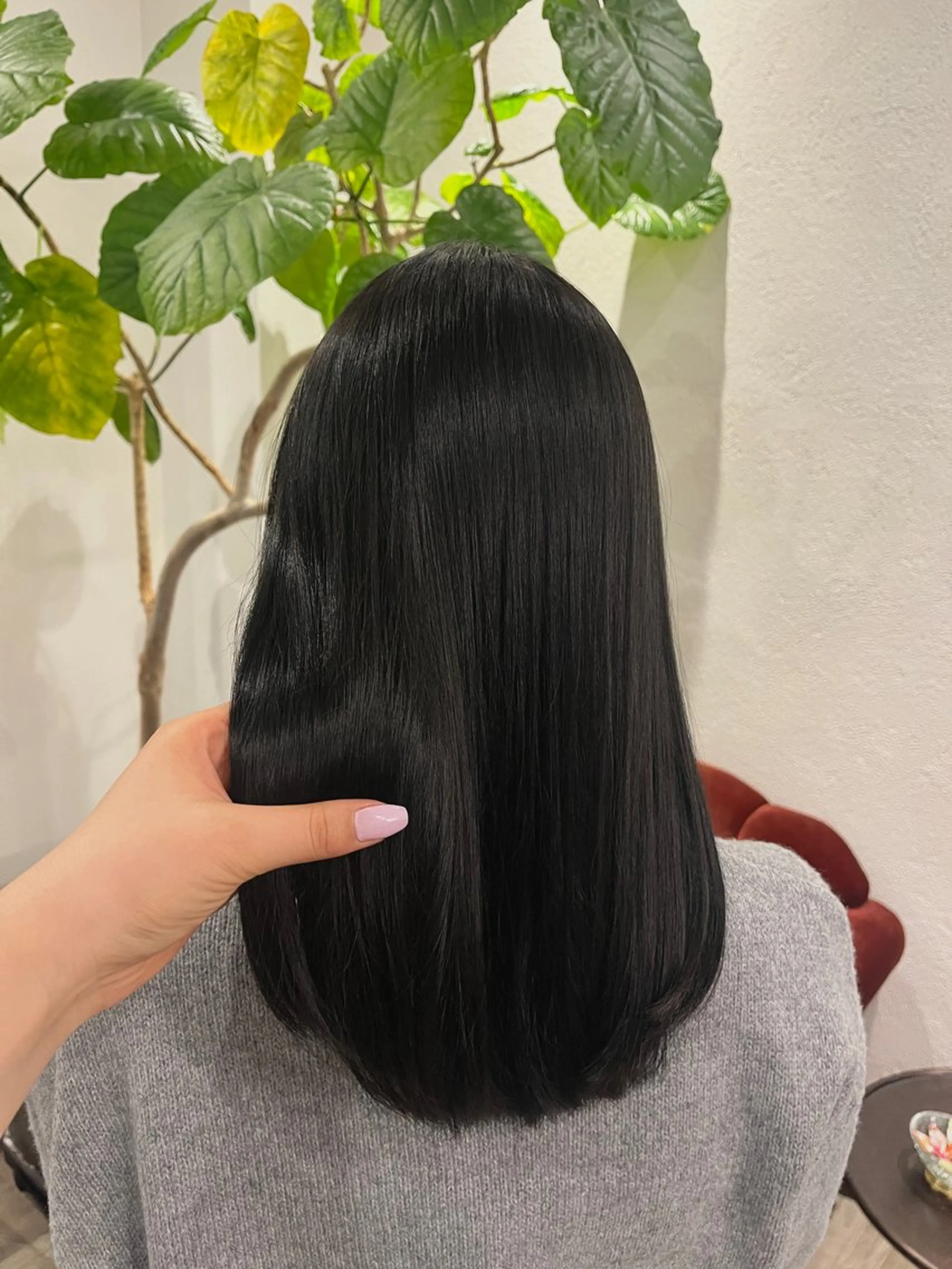 ロング カラー 黒髪 ブルーカラー ブルーブラック saya/ レディースカットのヘアスタイル