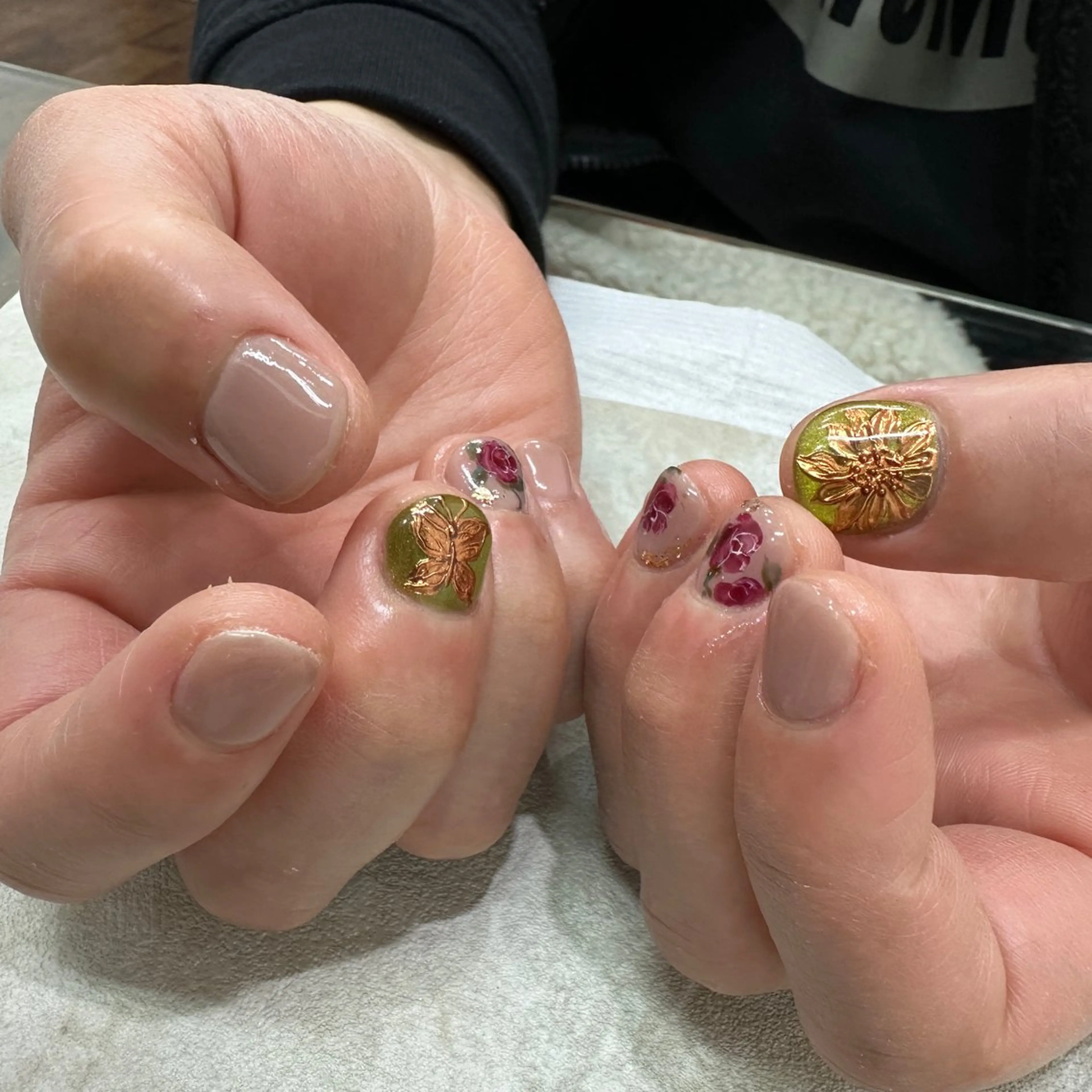 ネイル ミラーネイル nailsalon ∞ ﾐｶﾅﾙ ∞のネイルデザイン