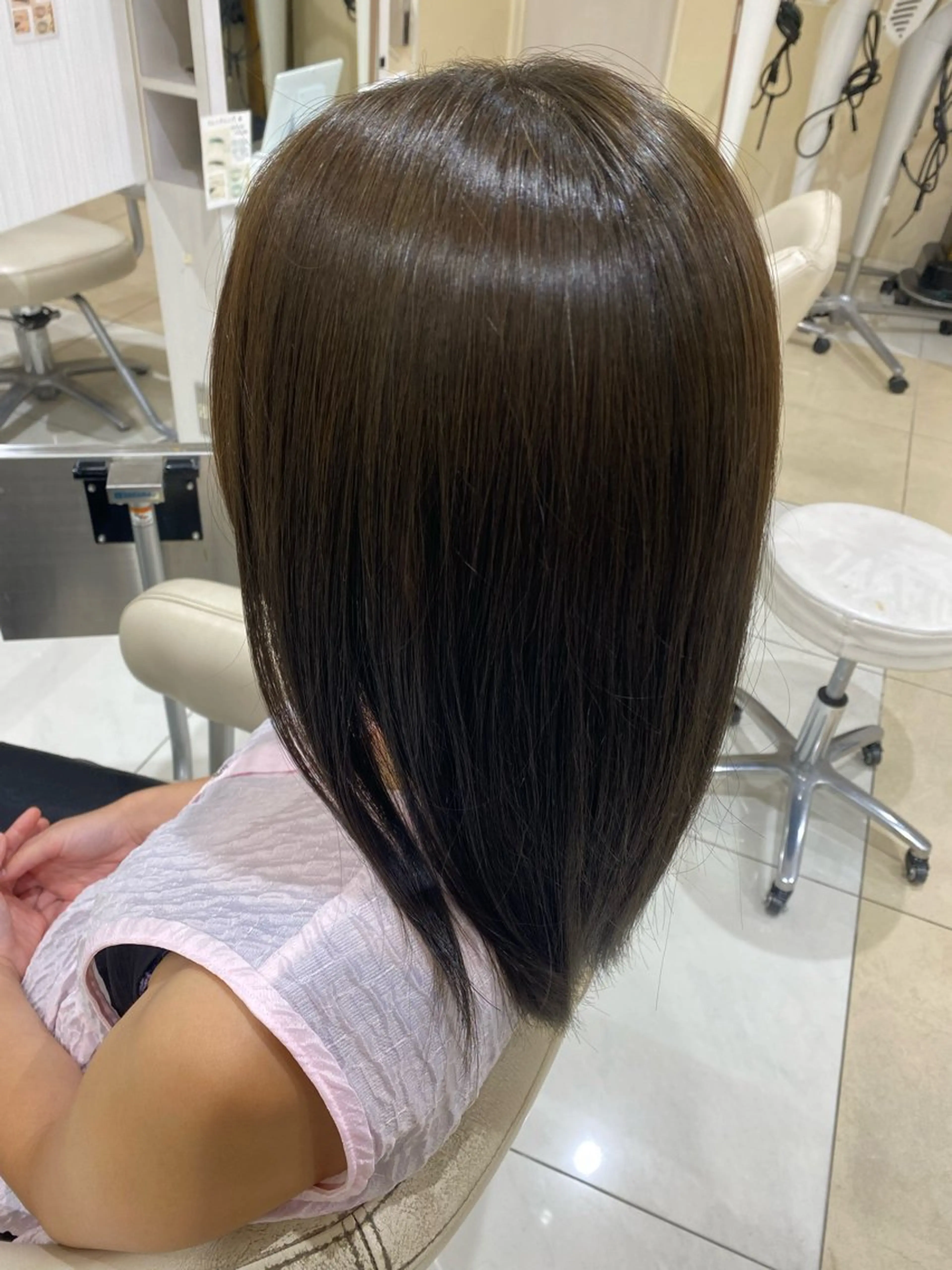 ミディアム カラー 中山 愛美莉のヘアスタイル