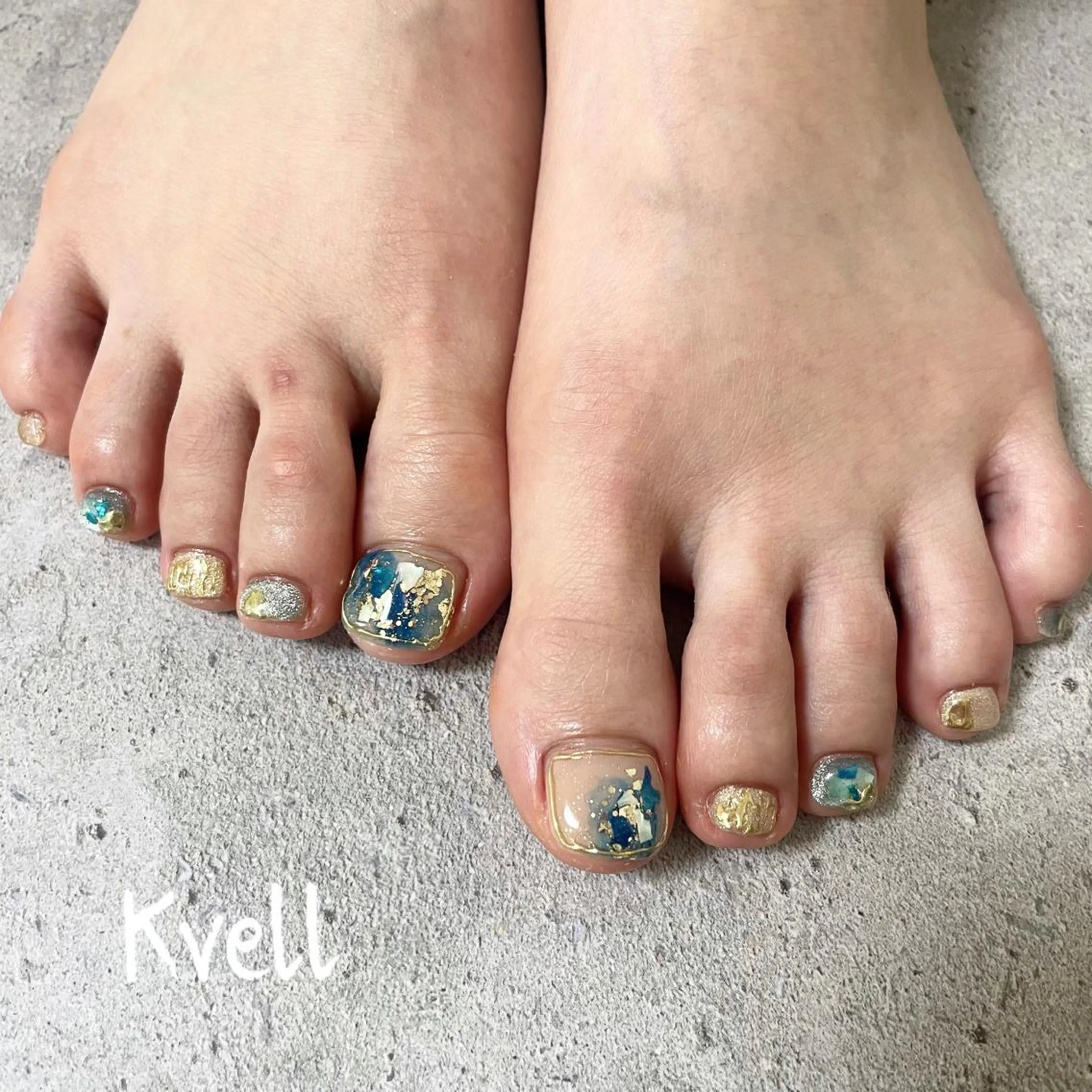 ネイル ニュアンスネイル フットネイル nailsalon Kvellのネイルデザイン
