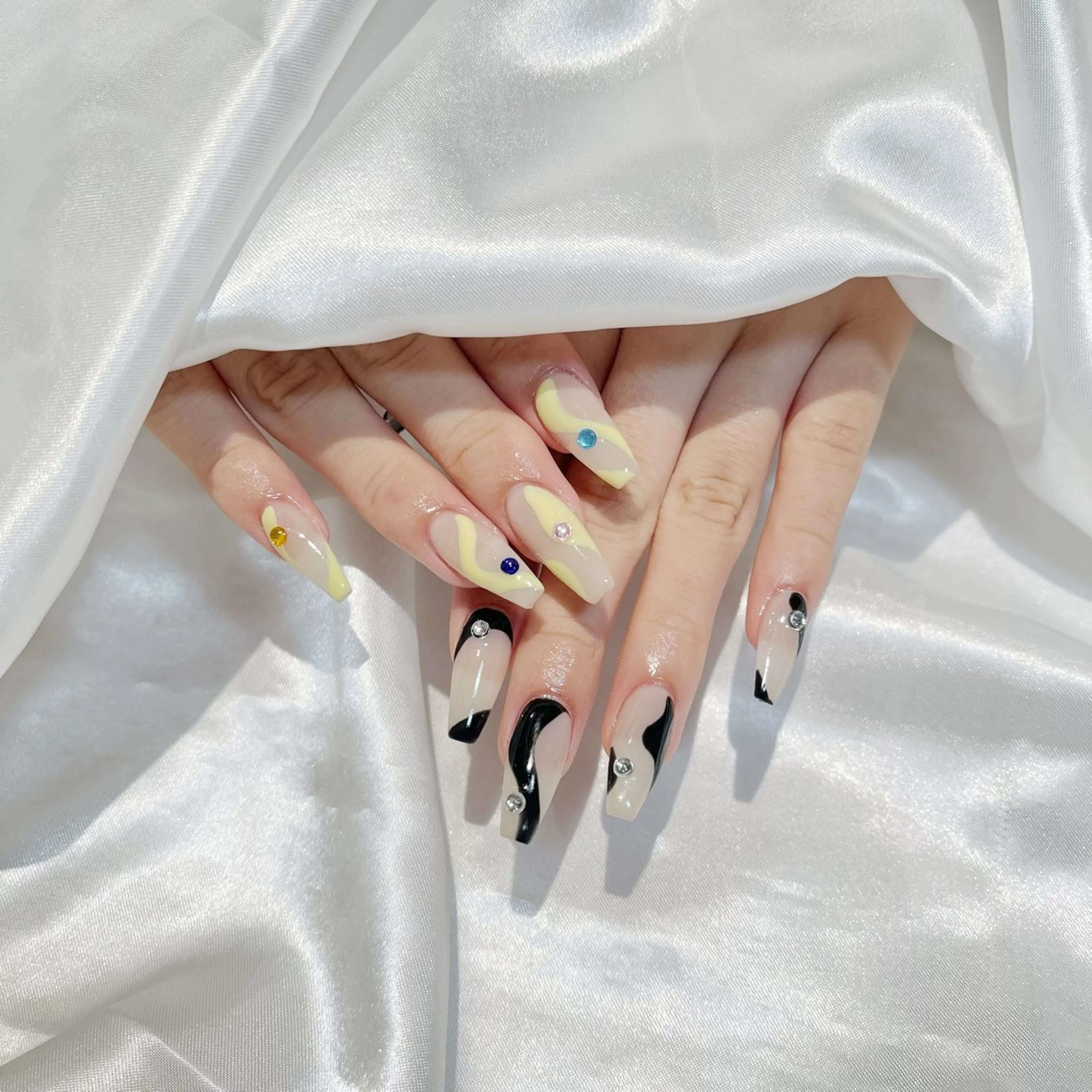 ネイル WISTERIA aisaのネイルデザイン