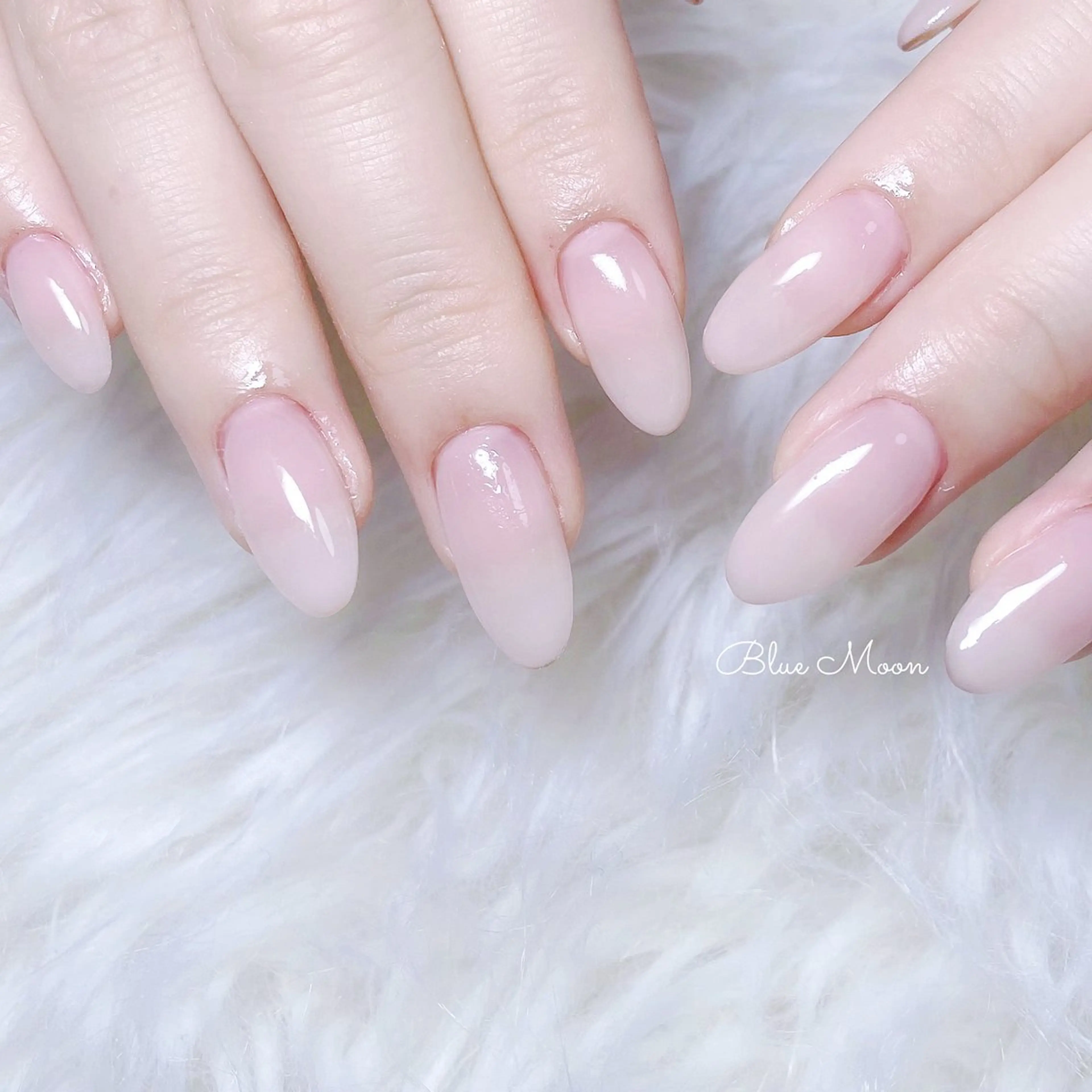 ネイル ハンドネイル フットネイル ハンドケア nail salon Blue Moonのネイルデザイン
