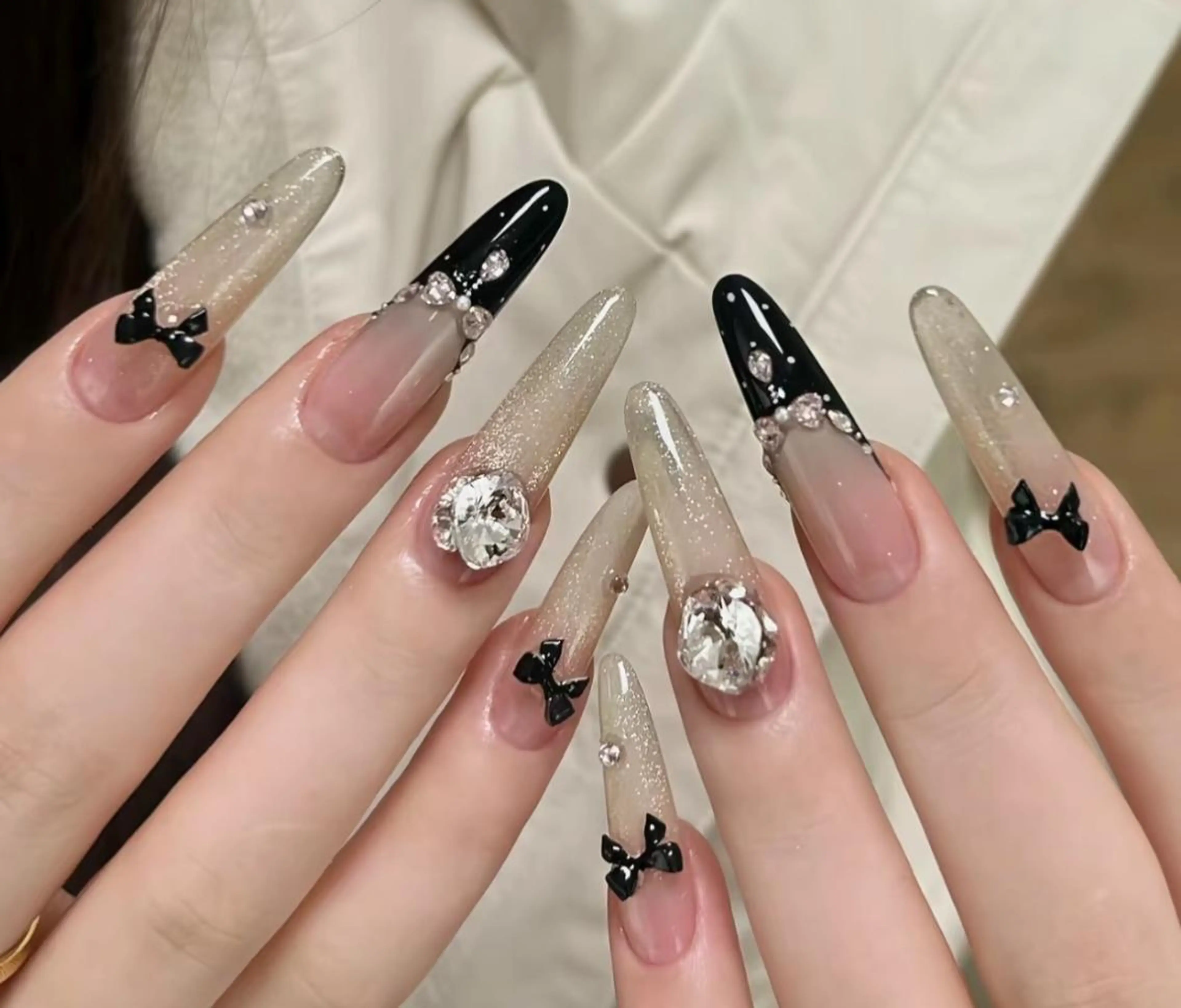 ネイル ハンドネイル 🎀 Ayaka_nailのネイルデザイン