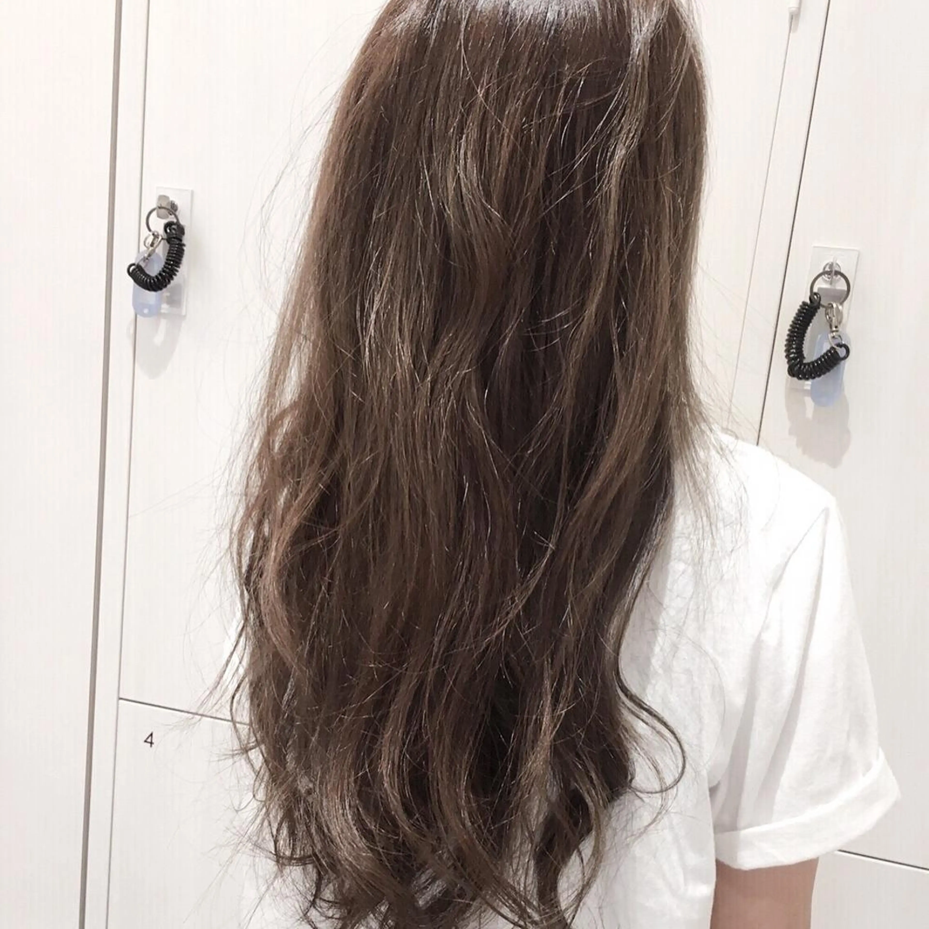 ロング カラー 三鷹で1番ショート ボブをカットする新谷のヘアスタイル