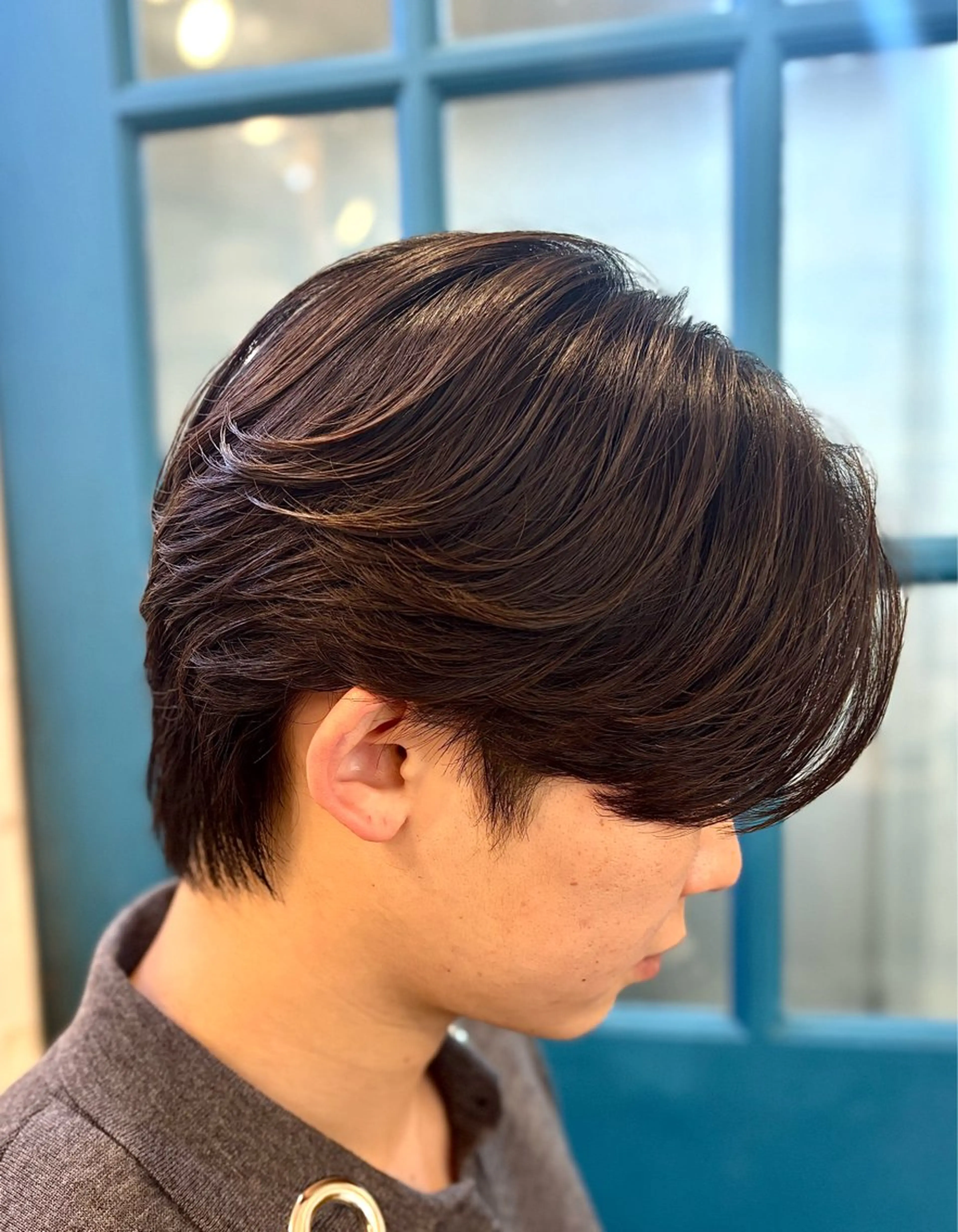 パーマ メンズ センターパート メンズ韓国風 メンズパーマ ニュアンスパーマ カット パーマ ショート、韓国メンズ ヘアのかつらぎのヘアスタイル