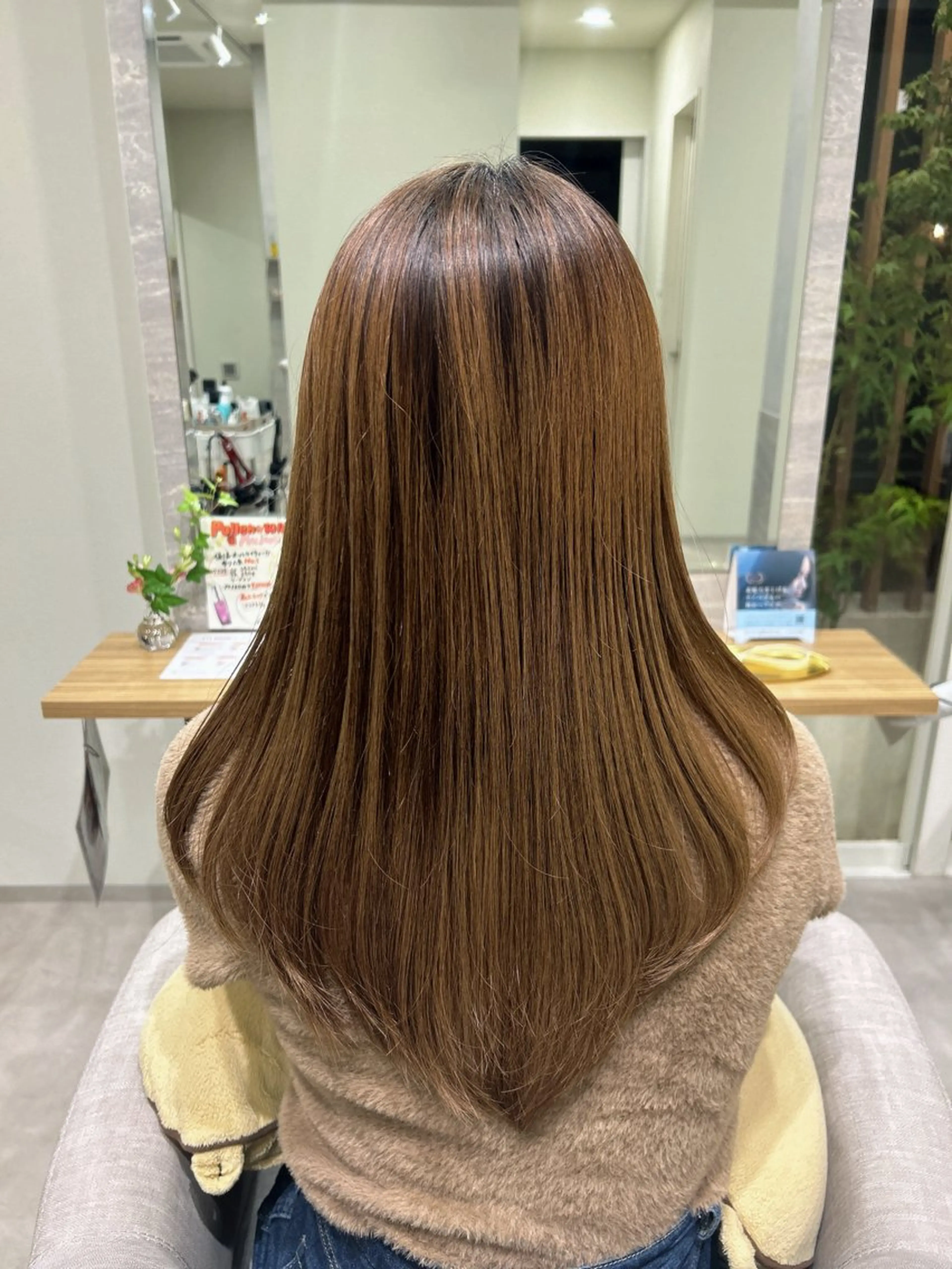 ロング 鏡原 実和のヘアスタイル