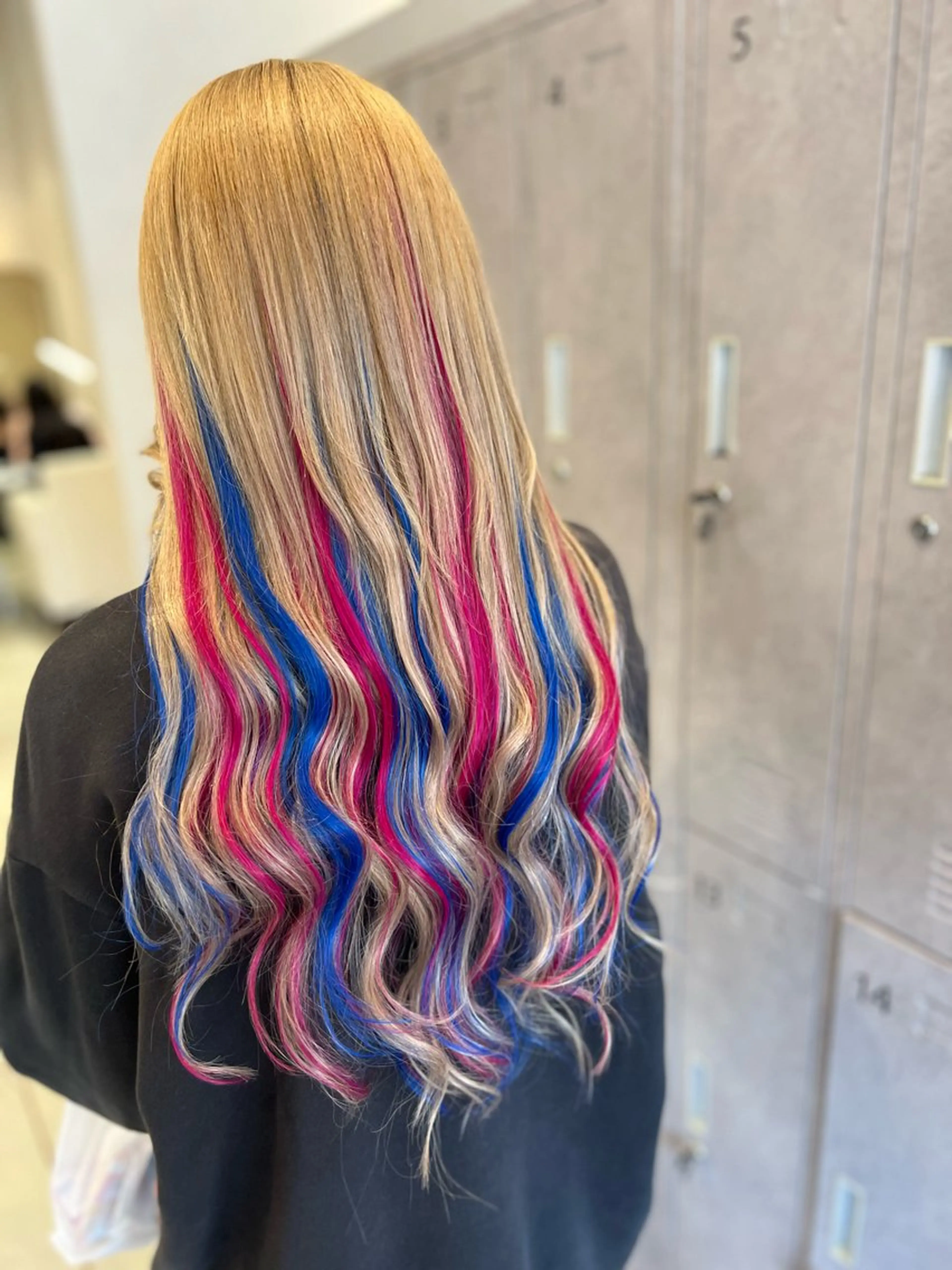 ロング カット ヘアカラー エクステ 小池 夏美のヘアスタイル