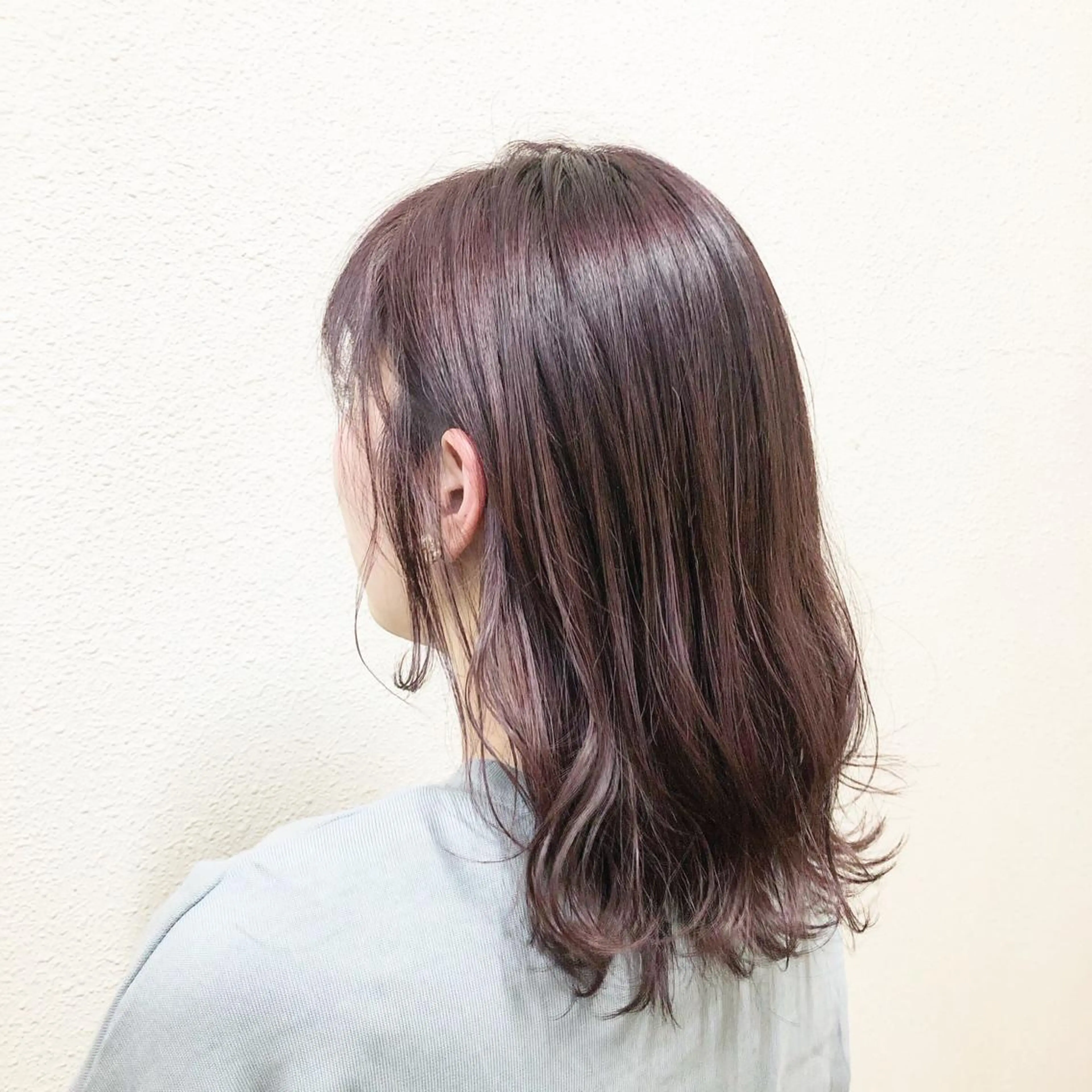 ミディアム カラー 中司 莉菜のヘアスタイル